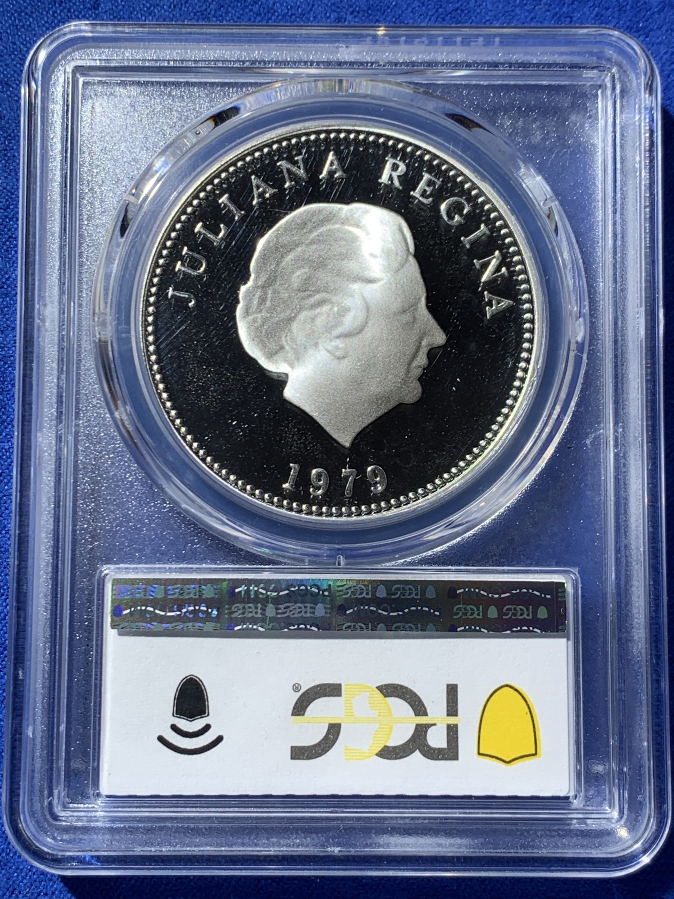 《竞宝斋》第261场-周日，周一，周二 3场连拍 (全场包邮) PCGS金盾 PR66DCAM 荷属安德烈斯1979年儿童年纪念25盾精制大银币，925银，重量27.22g