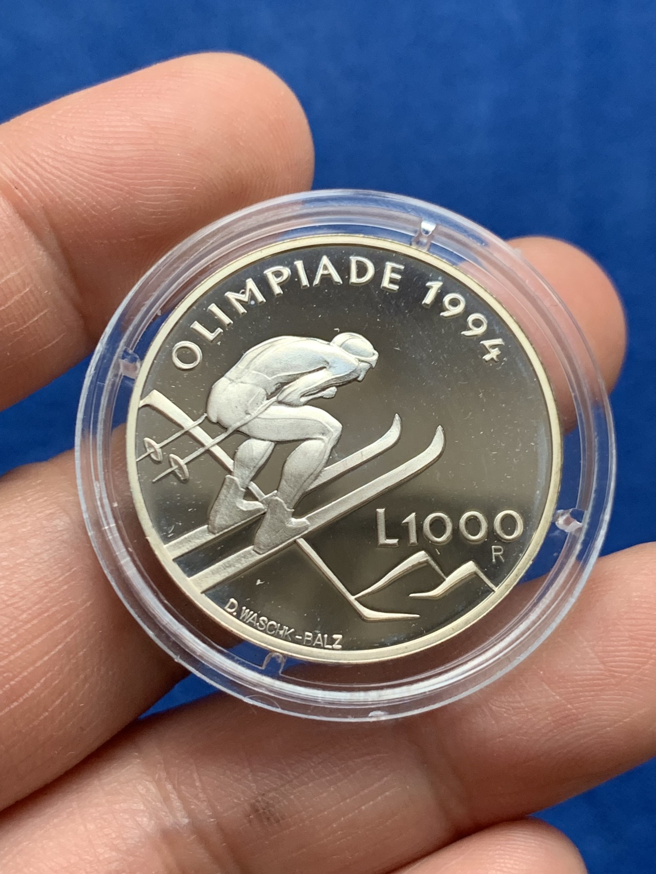 《竞宝斋》第261场-周日，周一，周二 3场连拍 (全场包邮) 圣马力诺1994年冬奥会1000里拉精制纪念银币