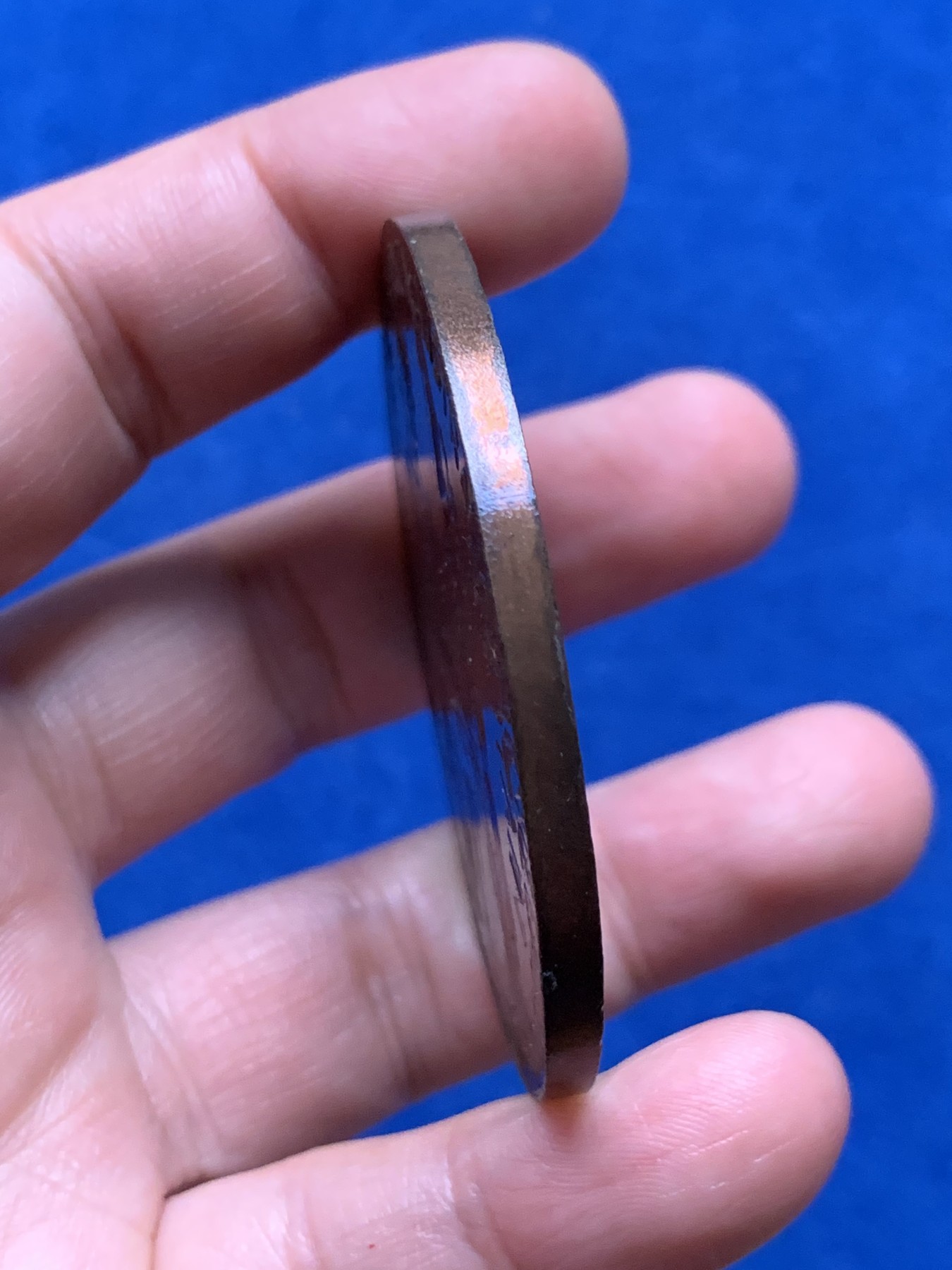 《竞宝斋》第262场-周日，周一，周二 3场连拍 (全场包邮) 英国爱德华八世登基纪念大铜章 BHM-4286 爱美人不爱江山的爱八 很稀有的款式 雕刻精美 品相出色 69.82g 57.4mm 细节见图