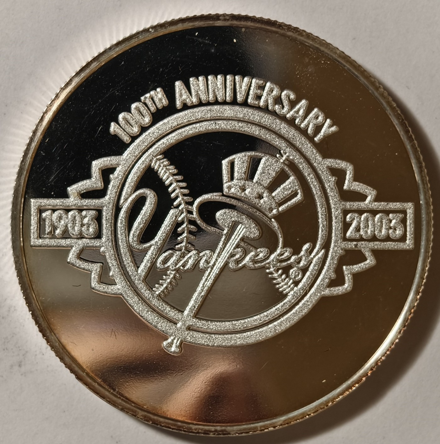 紫瑗钱币——第360期拍卖 美国 2003年 纽约洋基队成立100周年 纪念银章 31.1克 0.999银 精制