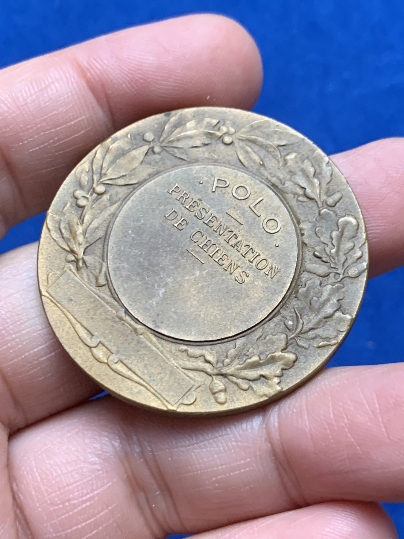 《竞宝斋》第262场-周日，周一，周二 3场连拍 (全场包邮) 法国犬类协会铜章 三角铜标 40.9mm 28.19克