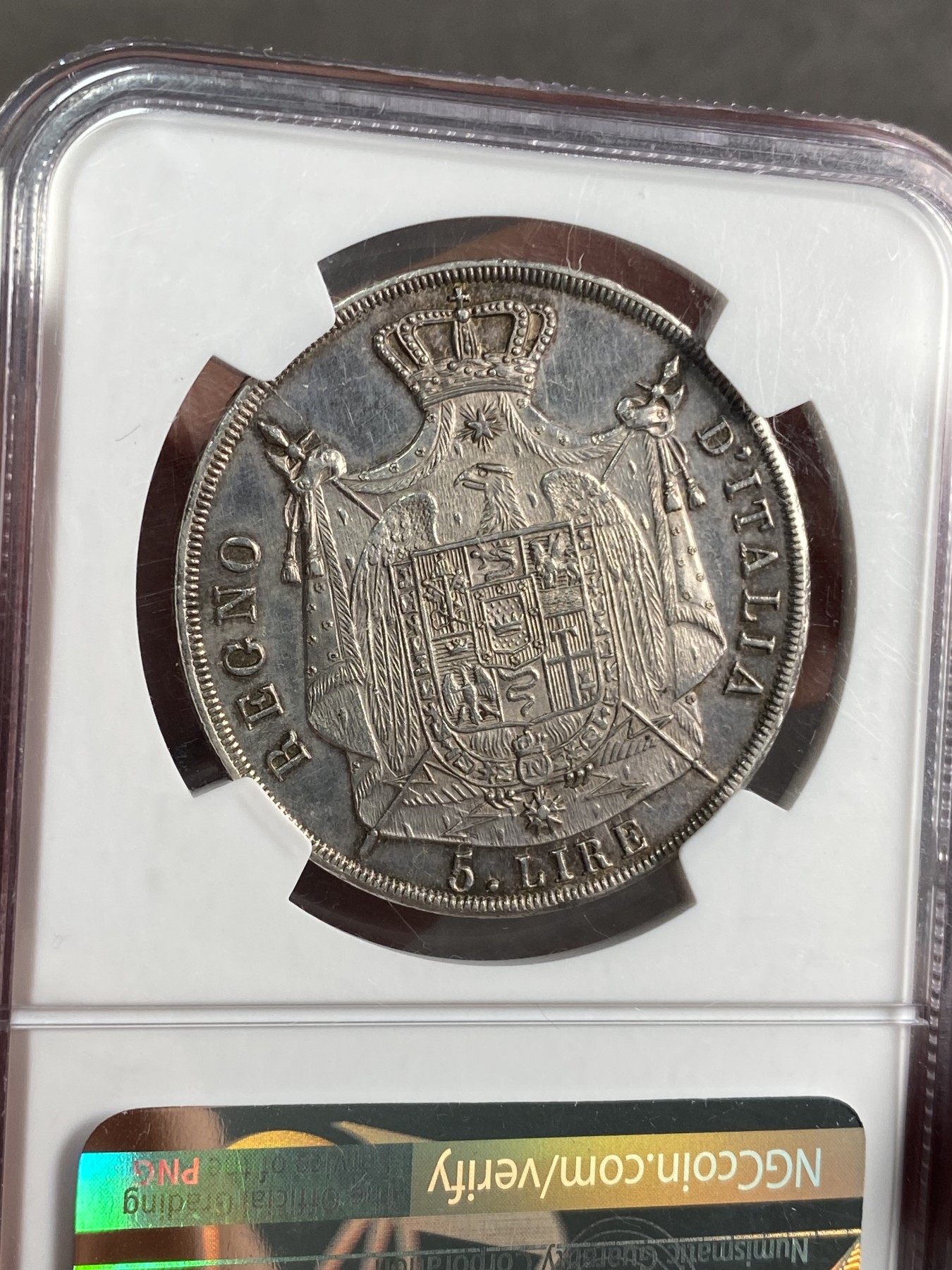 万国钱币拍卖第024期（诸神之战） NGC MS61 1812拿占意大利王国5里拉 米兰厂铸造，双面黑包浆，细节完好，难得好品。