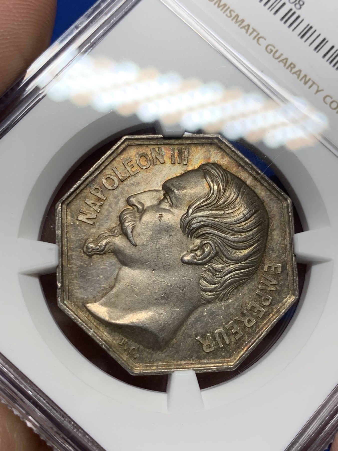 《竞宝斋》第262场-周日，周一，周二 3场连拍 (全场包邮) NGC MS63 法国拿破仑三世头像公共教育部八角银质代币 手指边铭