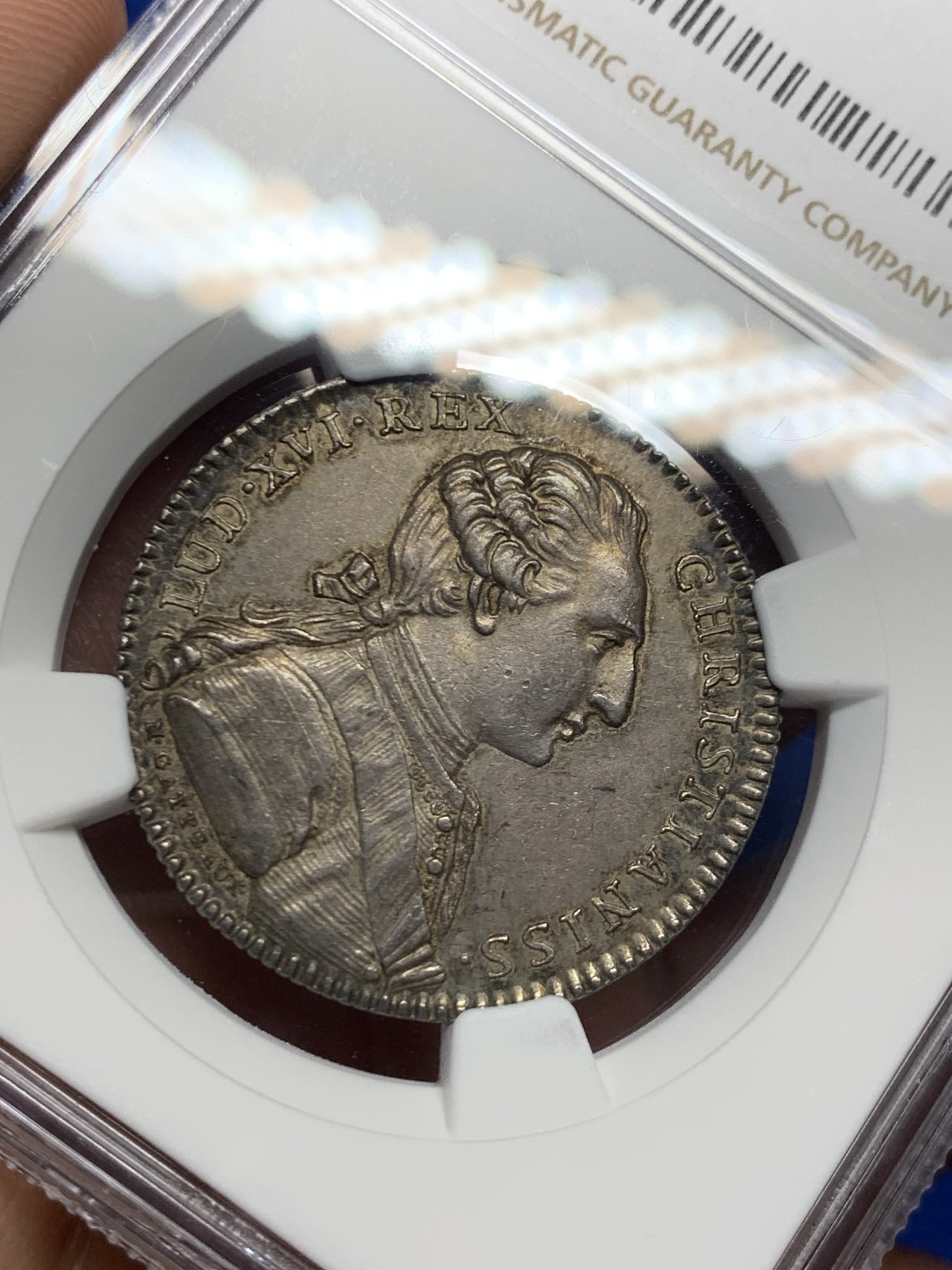 《竞宝斋》第262场-周日，周一，周二 3场连拍 (全场包邮) NGC MS63 法国 1776 路易十六 圆形银质代币