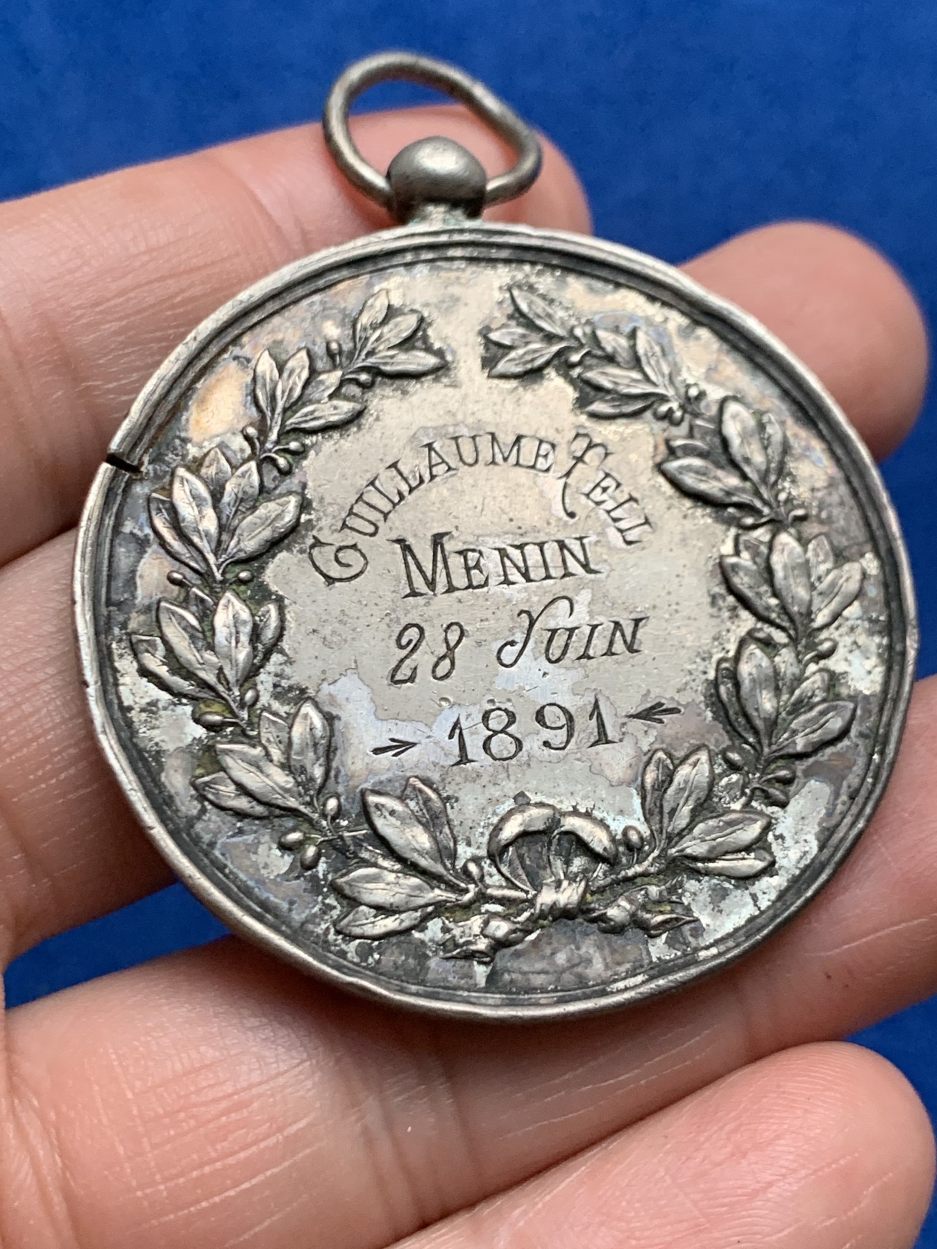 《竞宝斋》第262场-周日，周一，周二 3场连拍 (全场包邮) 比利时1891利奥波德铜镍镀银奖章 可能颁发给殖民地官员，制作精美，非常少见，29.68g，45.9mm 细节见图