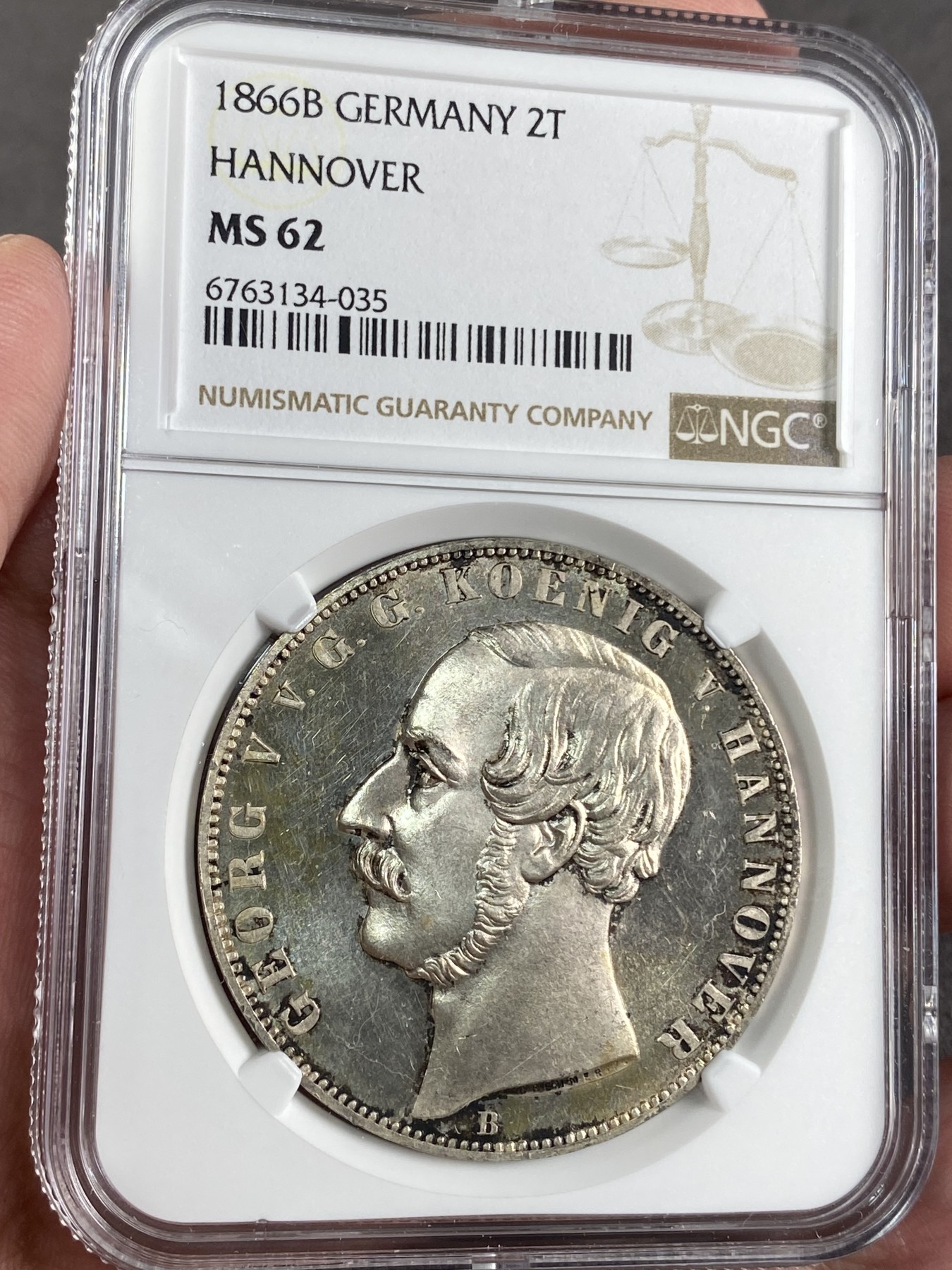 万国钱币拍卖第024期（诸神之战） NGC MS62 1866年德国汉诺威乔治五世狮马纹章2泰勒大银币 PROOF LIKE 有非常强烈的镜面感 现在欧拍好点的汉诺威2T裸币统统上万