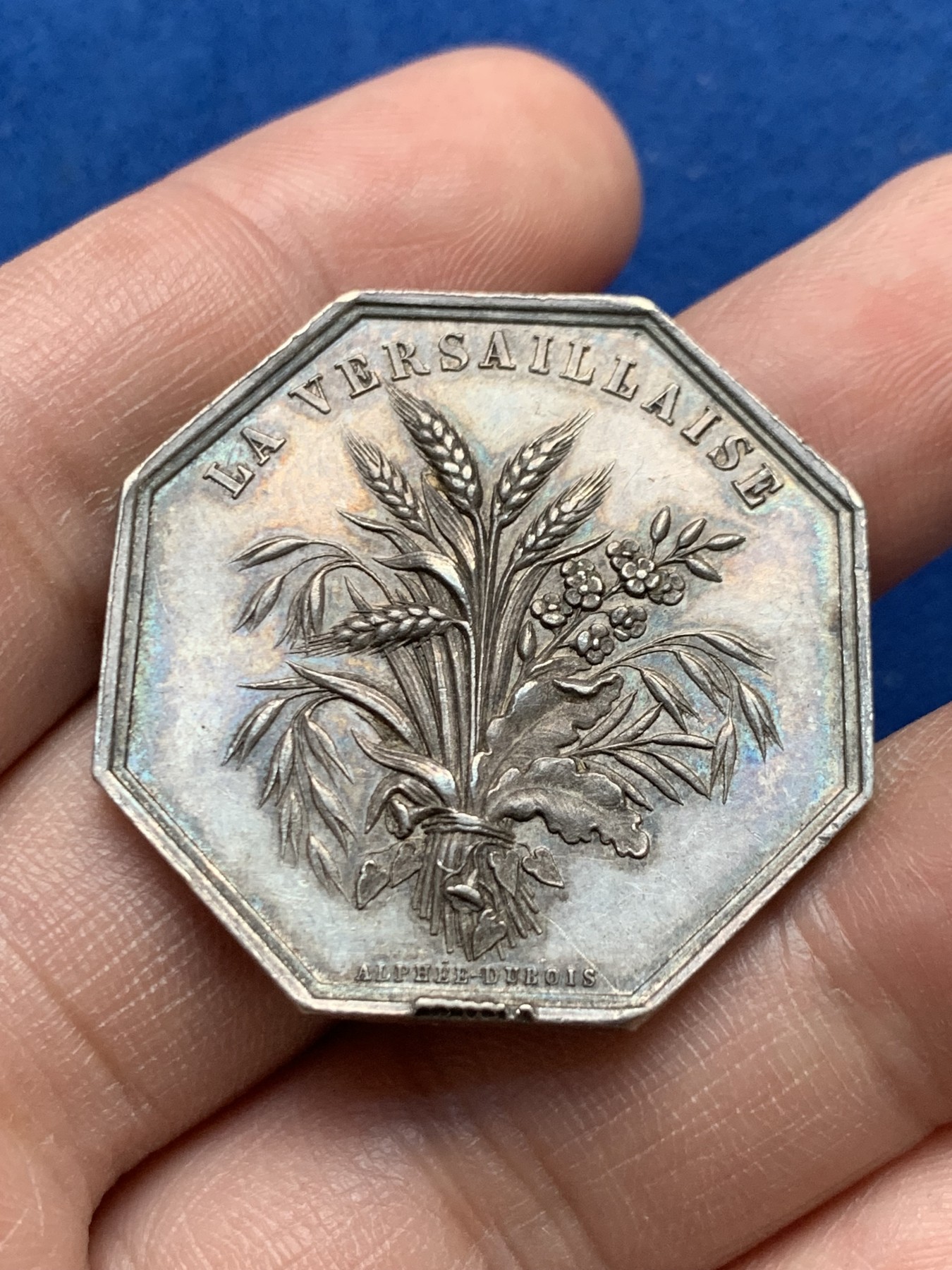 《竞宝斋》第262场-周日，周一，周二 3场连拍 (全场包邮) 法国1834共同保险公司八角银质代币，15.97克，35mm，边铭偏打 看痕迹是蜜蜂边铭 看图自辨