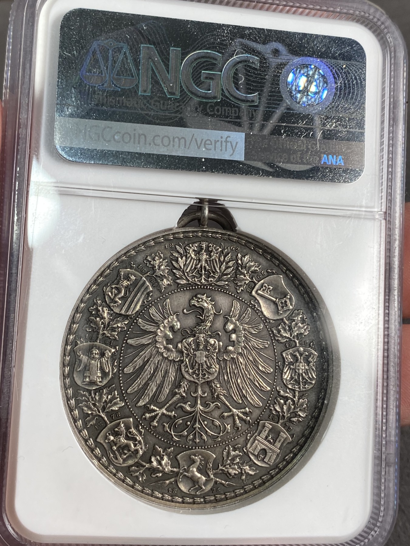 万国钱币拍卖第024期（诸神之战） NGC MS63 1887年德国法兰克福第九届联邦射击节纪念大银章 经典名誉品种 原铸吊环 高点均完美