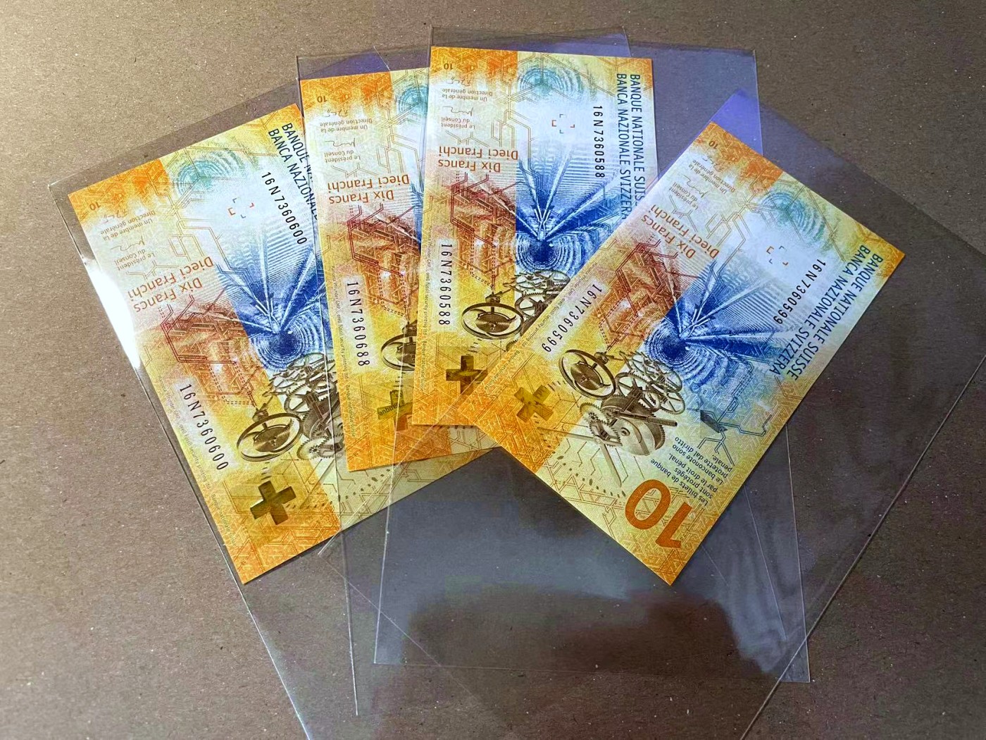 【Blue Auction】✨世界纸币精拍第466期【精】 【一组4张 含88尾】瑞士 2016年10法郎 全新UNC