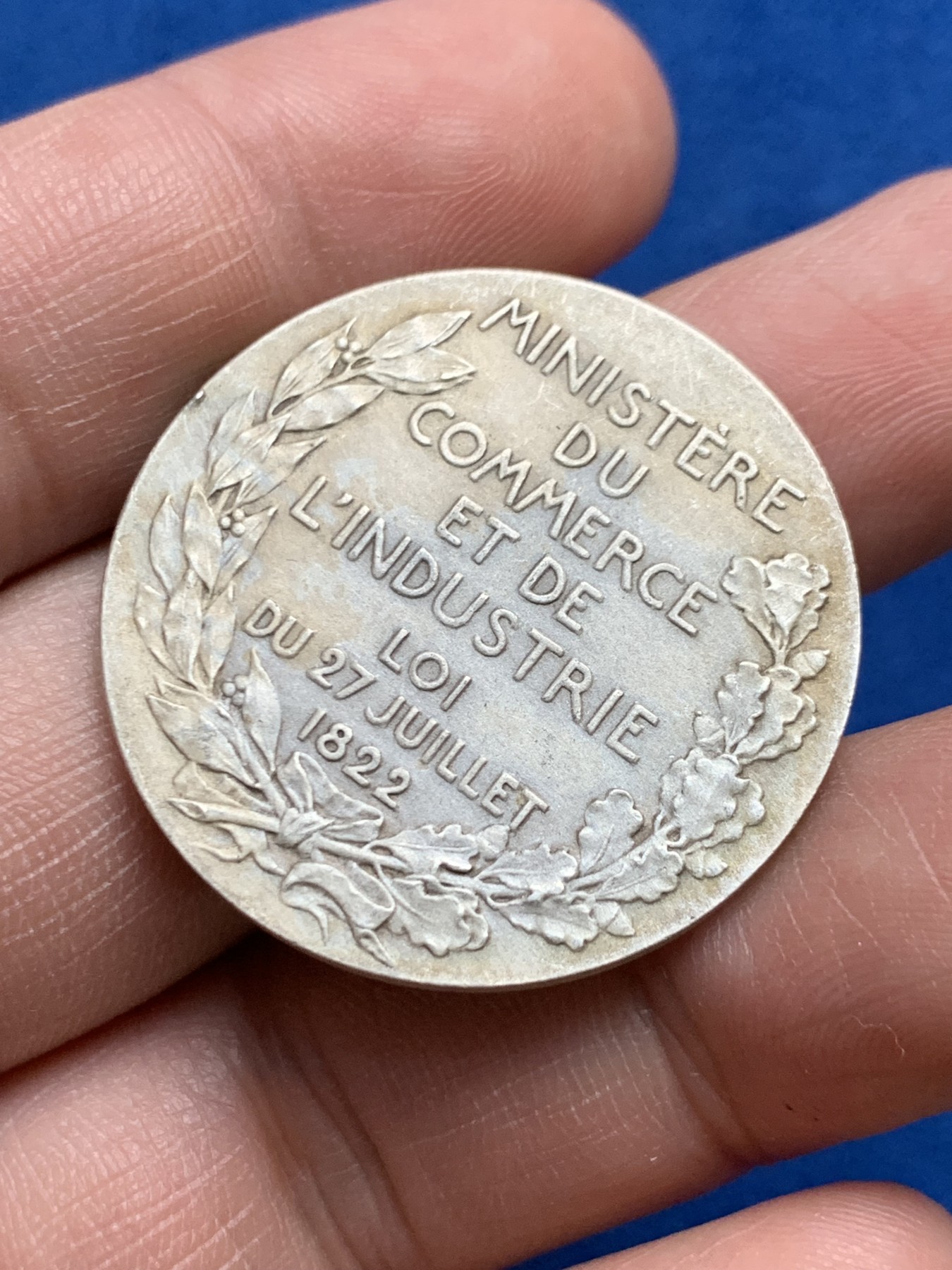 《竞宝斋》第262场-周日，周一，周二 3场连拍 (全场包邮) 法国1822年工业与手工业部贸易女神圆形银质代币 15.45克 33.1mm 好品