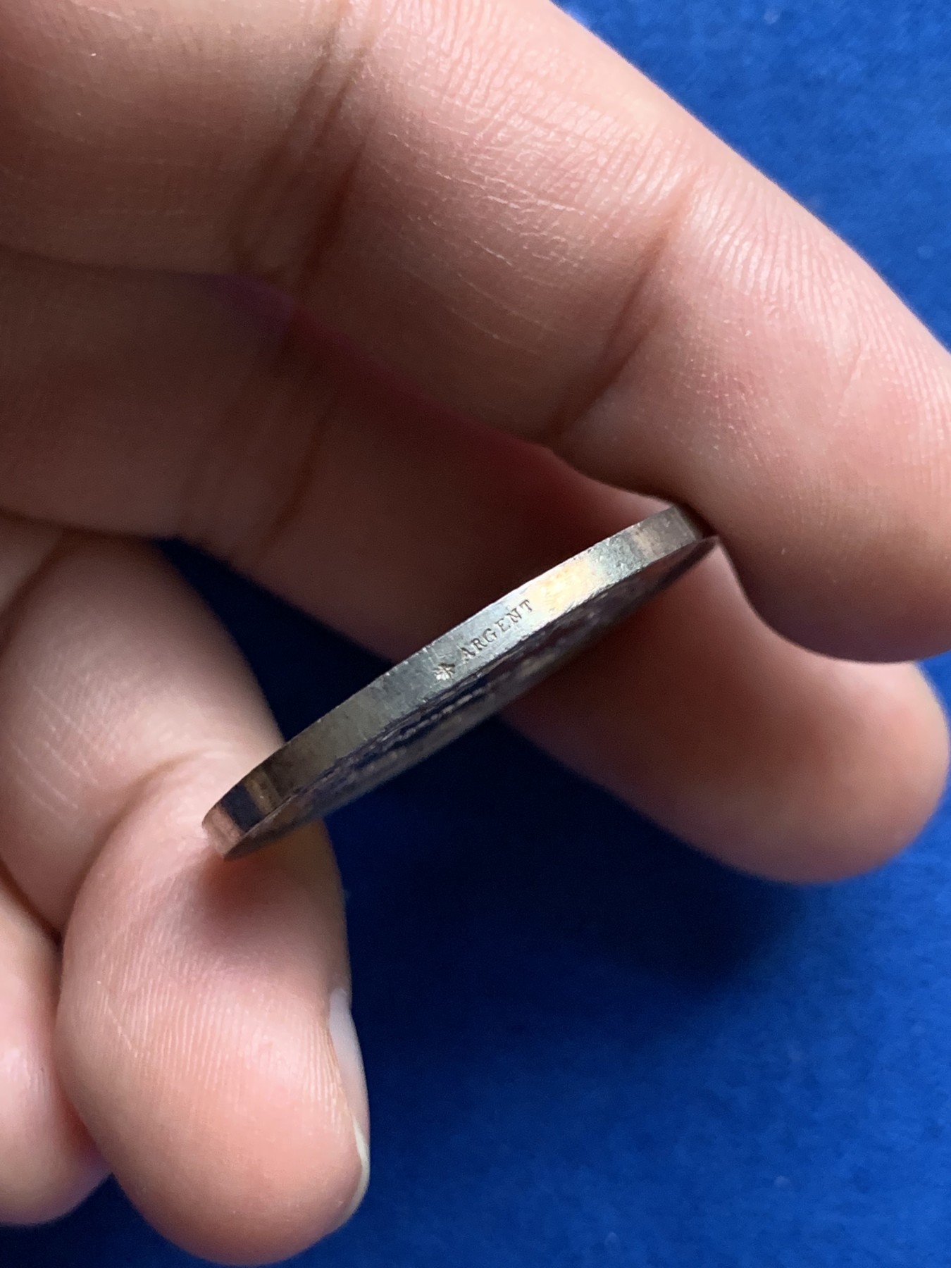 《竞宝斋》第262场-周日，周一，周二 3场连拍 (全场包邮) 法国1824兰斯区公证人圆形银质代币 30.3mm 11.5克 蜜蜂边铭 银标 淡彩包浆 细节非常的好