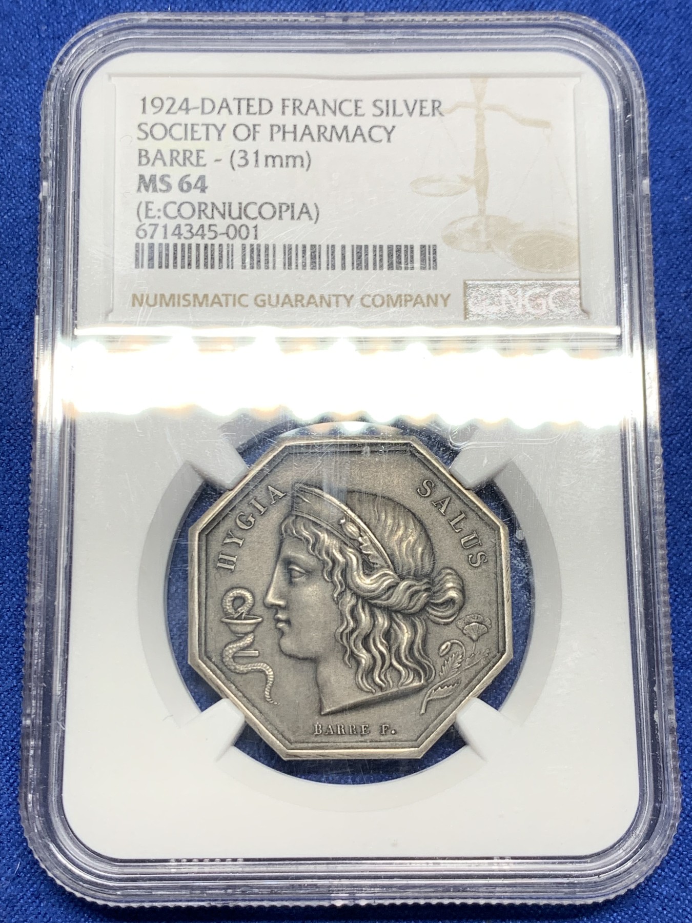 《竞宝斋》第262场-周日，周一，周二 3场连拍 (全场包邮) NGC MS64 法国1924药剂学八角银质代币，正面健康女神海吉亚