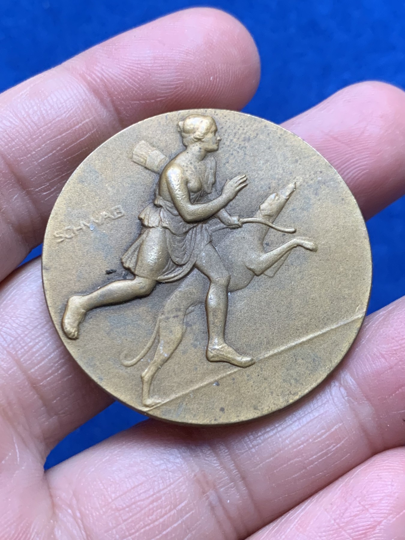 《竞宝斋》第262场-周日，周一，周二 3场连拍 (全场包邮) 法国犬类协会铜章 三角铜标 40.9mm 28.19克