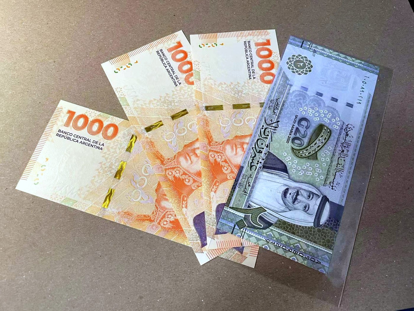 【Blue Auction】✨世界纸币精拍第466期【精】 【一组4张】沙特、阿根廷纸币一组 全新UNC