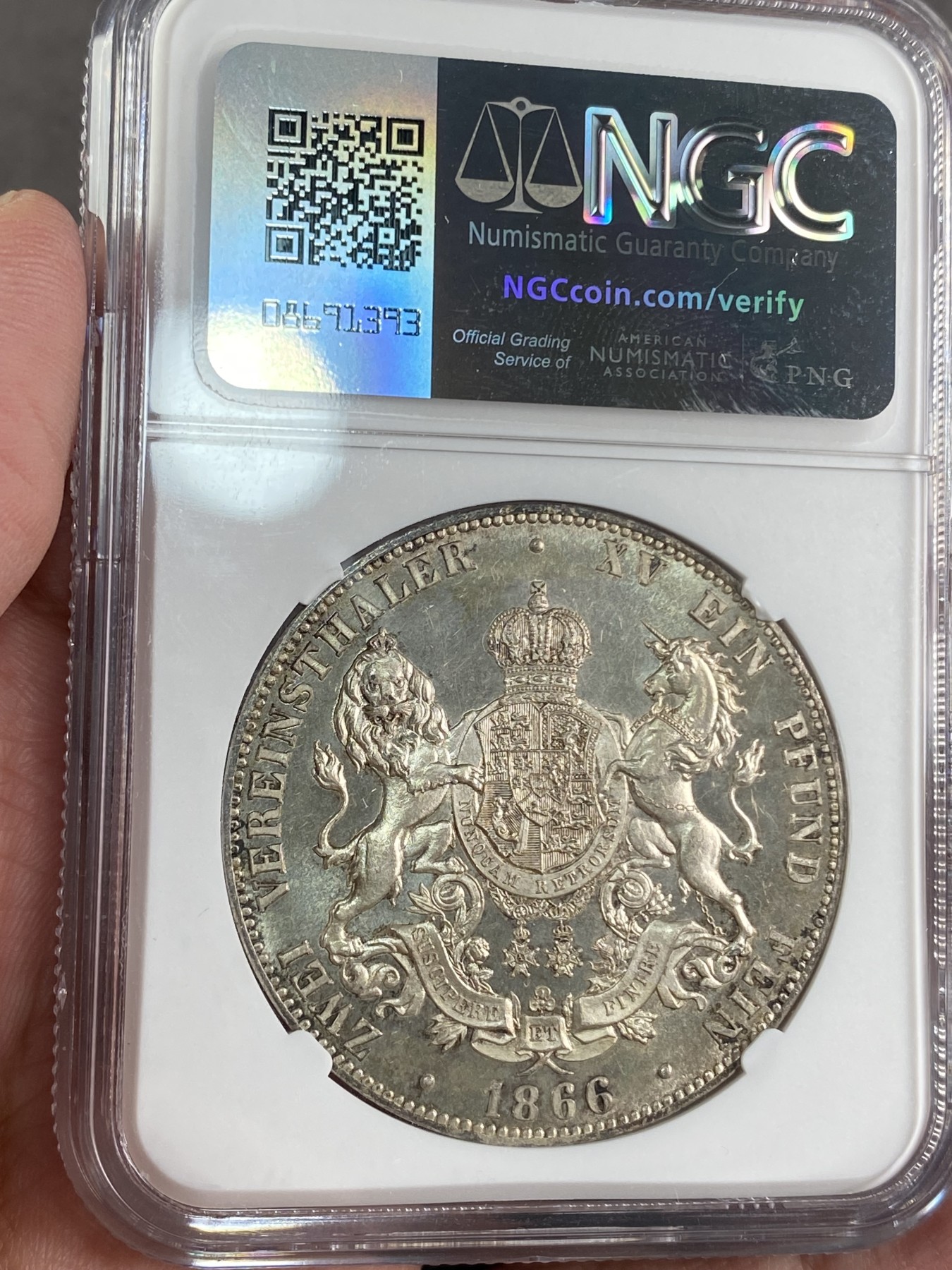 万国钱币拍卖第024期（诸神之战） NGC MS62 1866年德国汉诺威乔治五世狮马纹章2泰勒大银币 PROOF LIKE 有非常强烈的镜面感 现在欧拍好点的汉诺威2T裸币统统上万