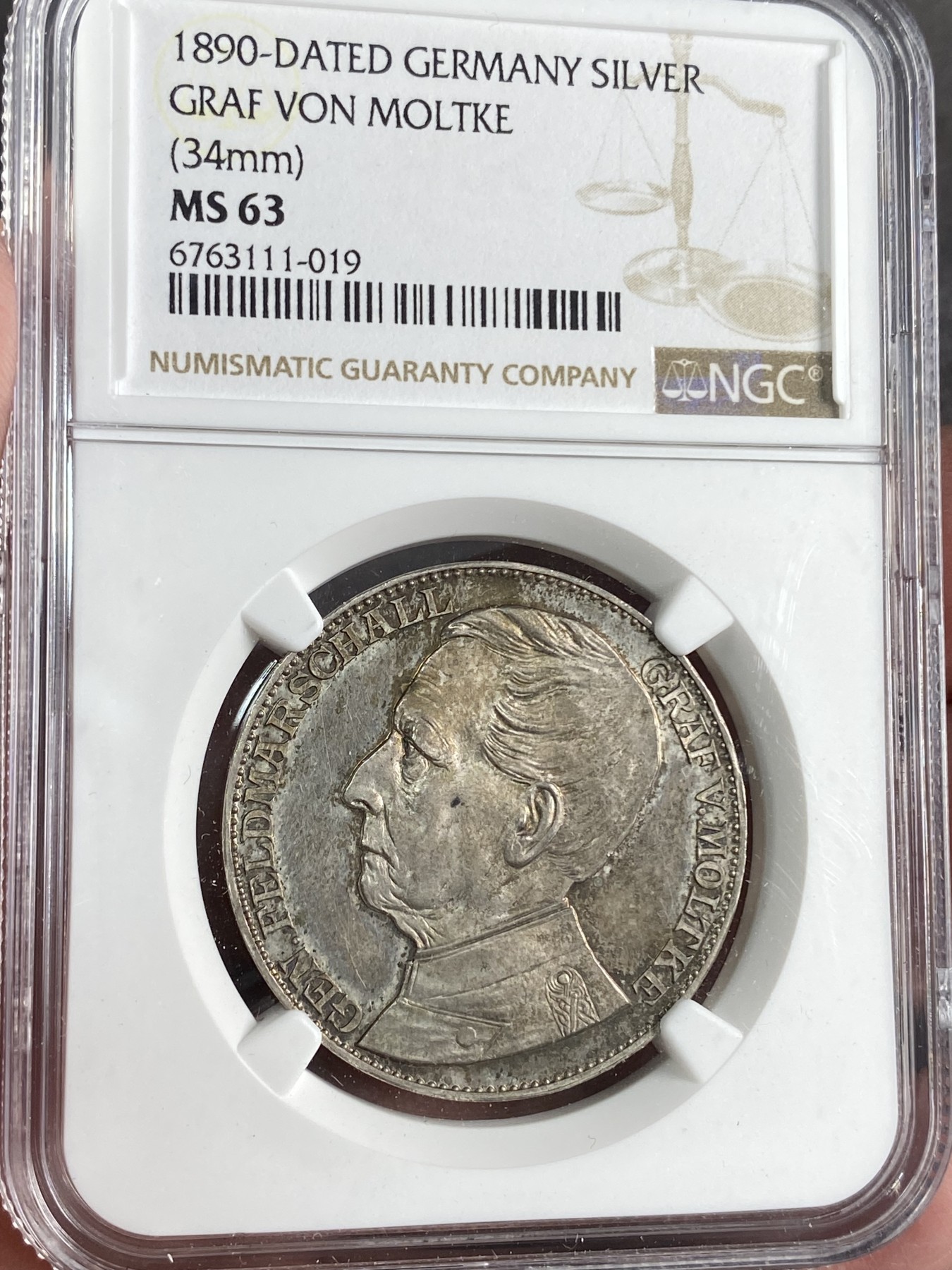 万国钱币拍卖第024期（诸神之战） NGC MS63 1890年德国帝国军神陆军参谋总长毛奇90大寿纪念银章 同为大炮泰勒设计 威廉一世的左膀右臂之一 如此镜面 如此幻彩 所有毛奇的银章都少见 错过可能就很难再见