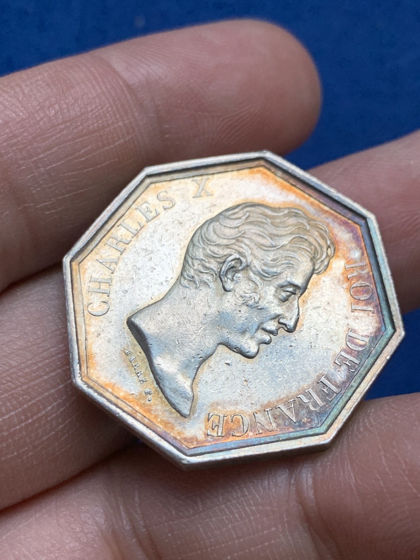 《竞宝斋》第262场-周日，周一，周二 3场连拍 (全场包邮) 法国1820里昂火灾互助保险公司八角银质代币，非常少见的避火兽蝾螈，12.12g，30.3mm，早期无边铭