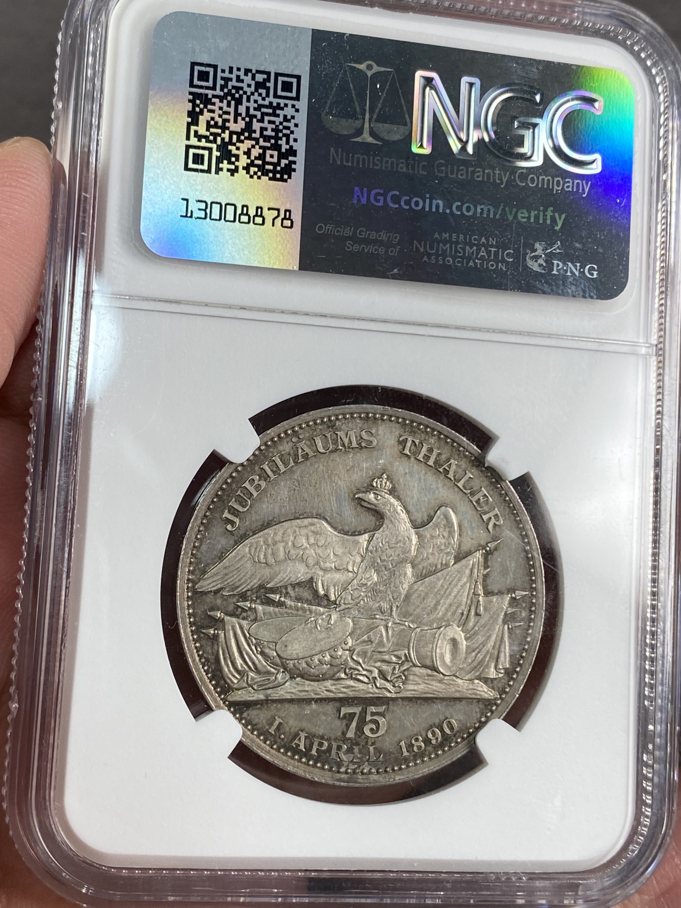 万国钱币拍卖第024期（诸神之战） NGC MS62 1890年德国帝国宰相俾斯麦75岁大寿纪念银章 著名的大炮泰勒为蓝本 整体设计饱满丰富 极其少见的品种 可以与大炮泰勒成双对共藏之 