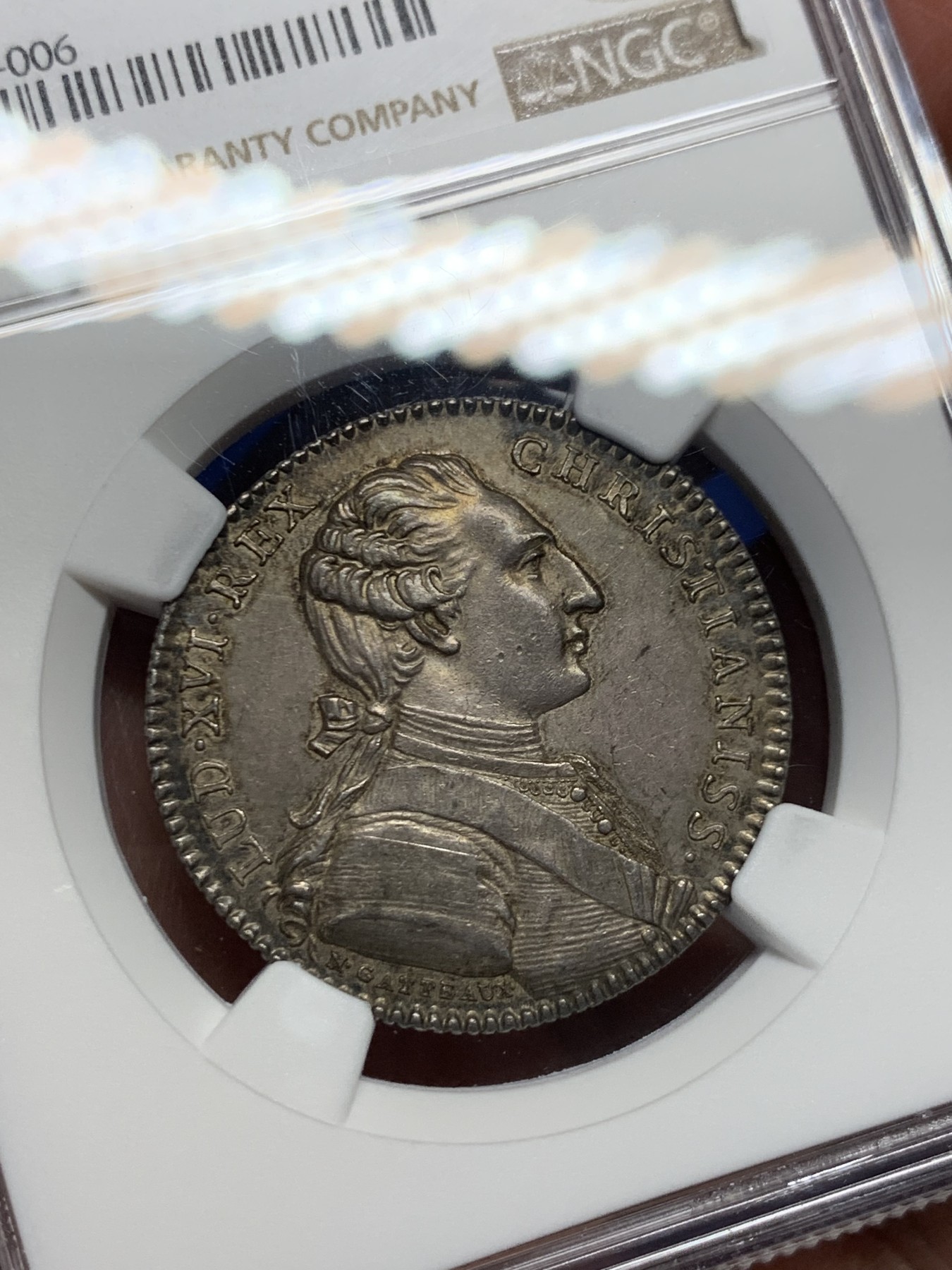 《竞宝斋》第262场-周日，周一，周二 3场连拍 (全场包邮) NGC MS63 法国 1776 路易十六 圆形银质代币