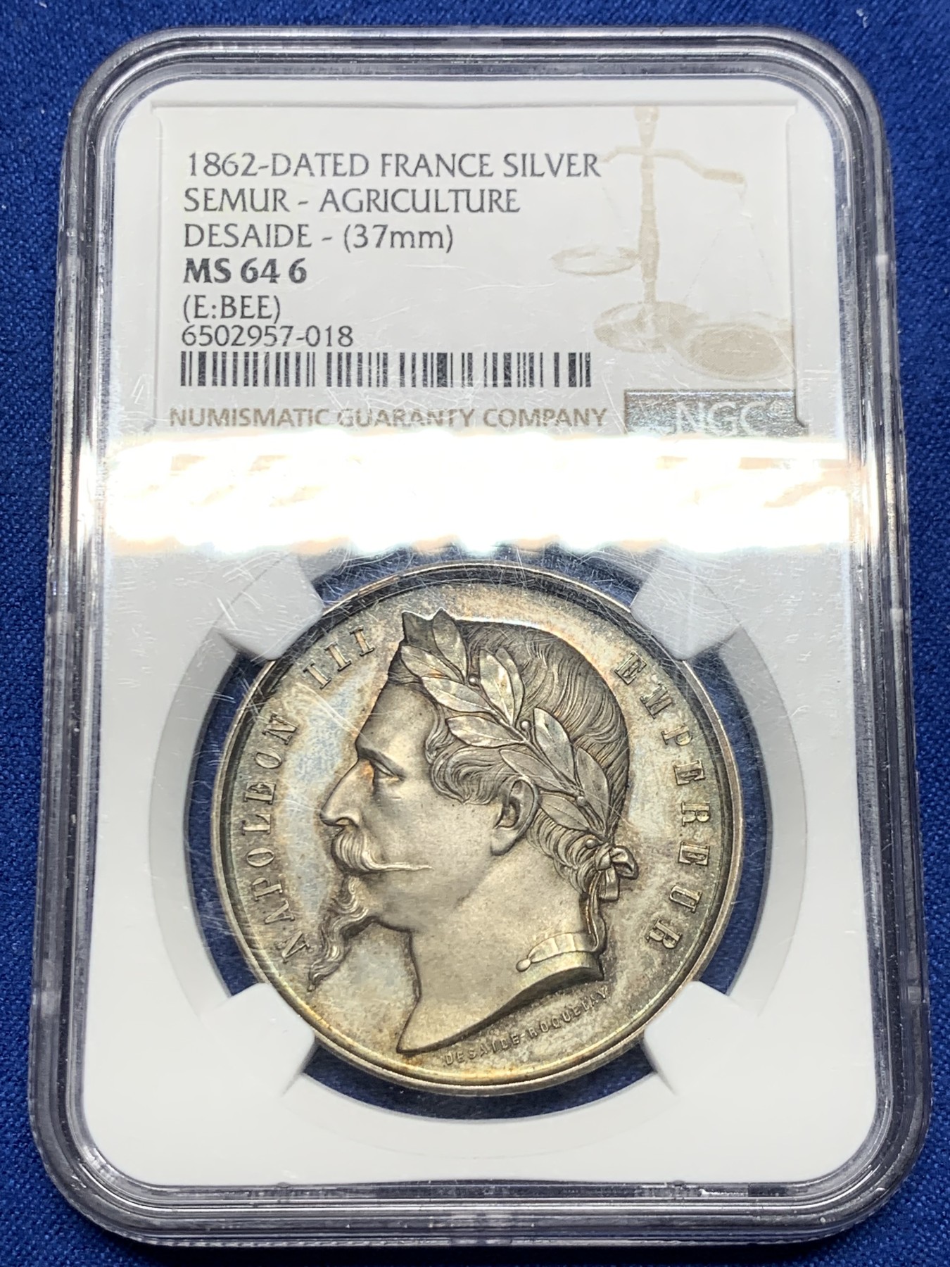 《竞宝斋》第262场-周日，周一，周二 3场连拍 (全场包邮) NGC MS64 法国1862年拿破仑三世农业银章。非常漂亮的大银章，没见过类似的在拍卖会上出现。顶级黄油光。