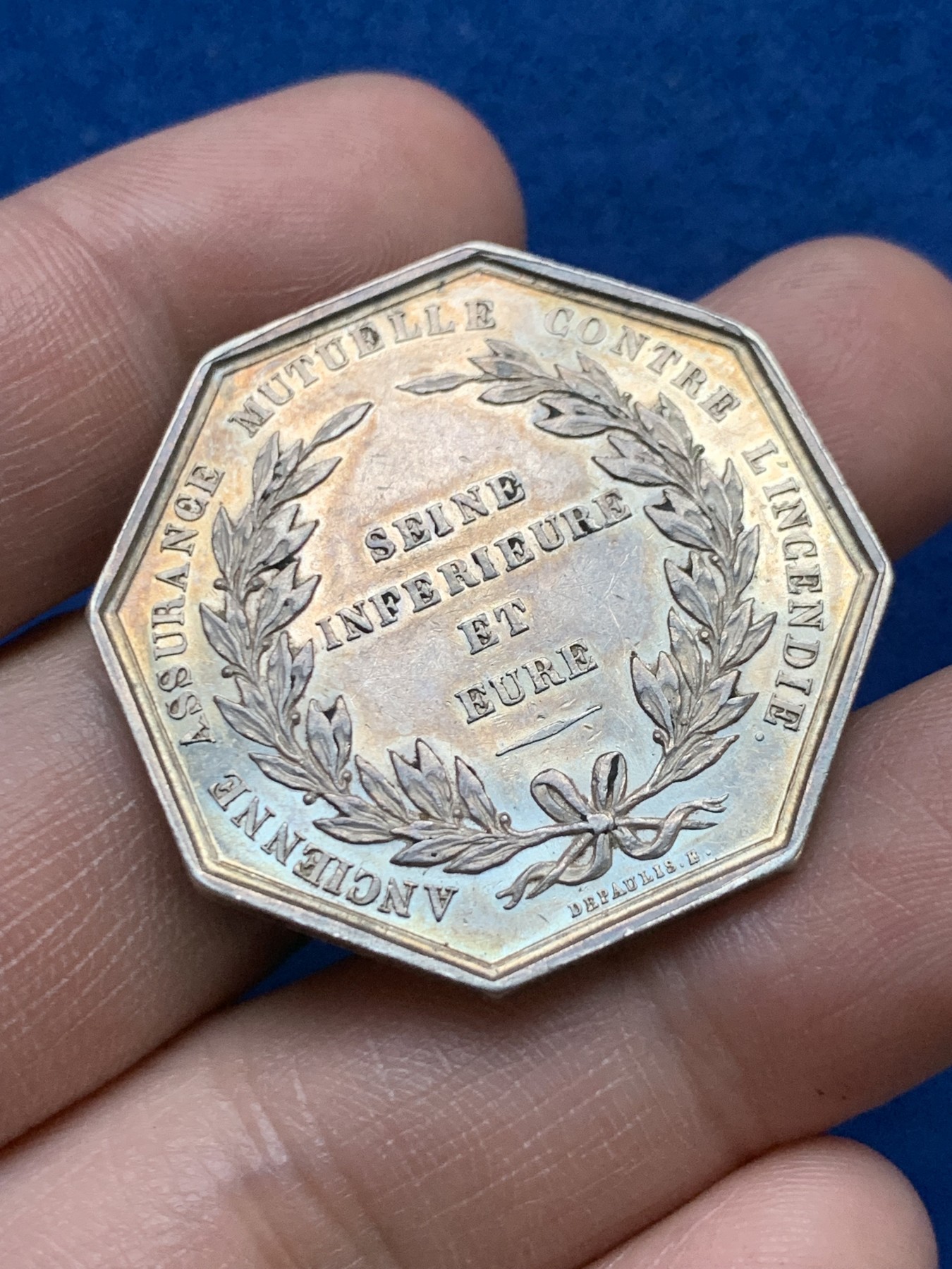 《竞宝斋》第262场-周日，周一，周二 3场连拍 (全场包邮) 法国塞纳河火灾保险公司凤凰八角银质代币，16.75克，34.5mm，船首边铭银标