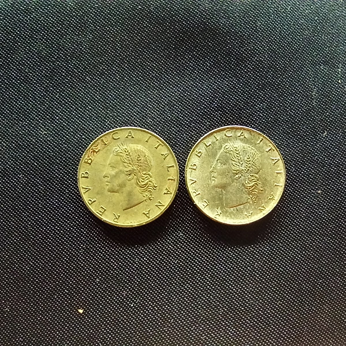 邮泉阁限时拍卖第四场 意大利硬币专场 意大利20里拉2种不同