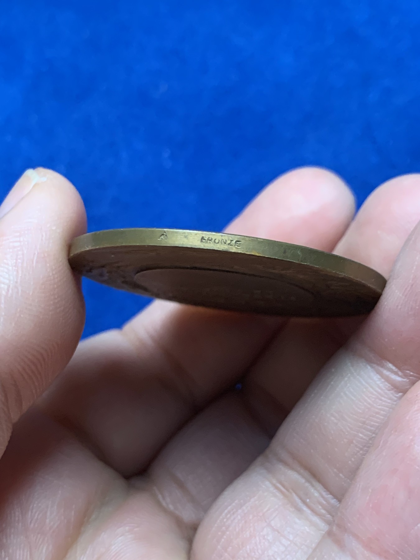 《竞宝斋》第262场-周日，周一，周二 3场连拍 (全场包邮) 法国犬类协会铜章 三角铜标 40.9mm 28.19克