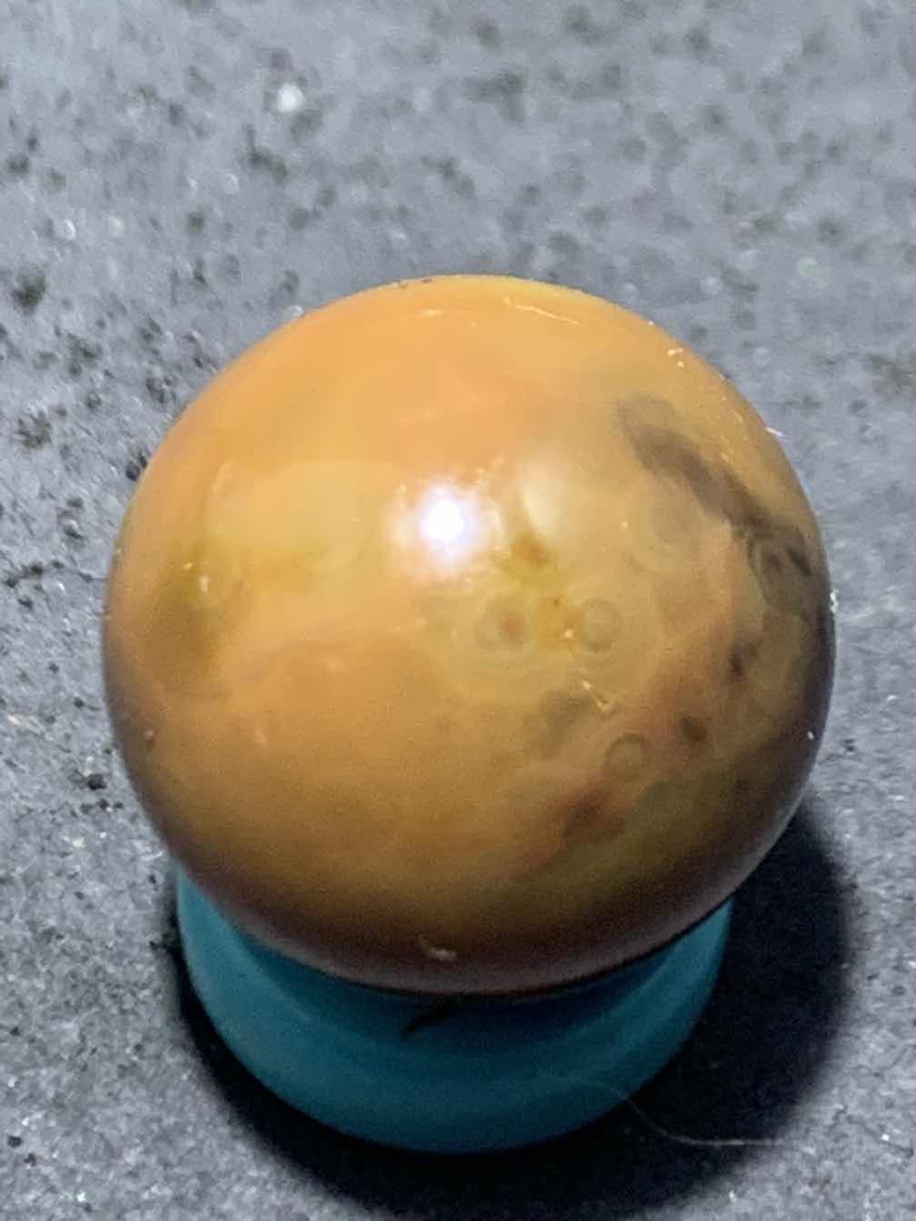 精美战国红玛瑙手工俏色巧雕太极珠一颗！