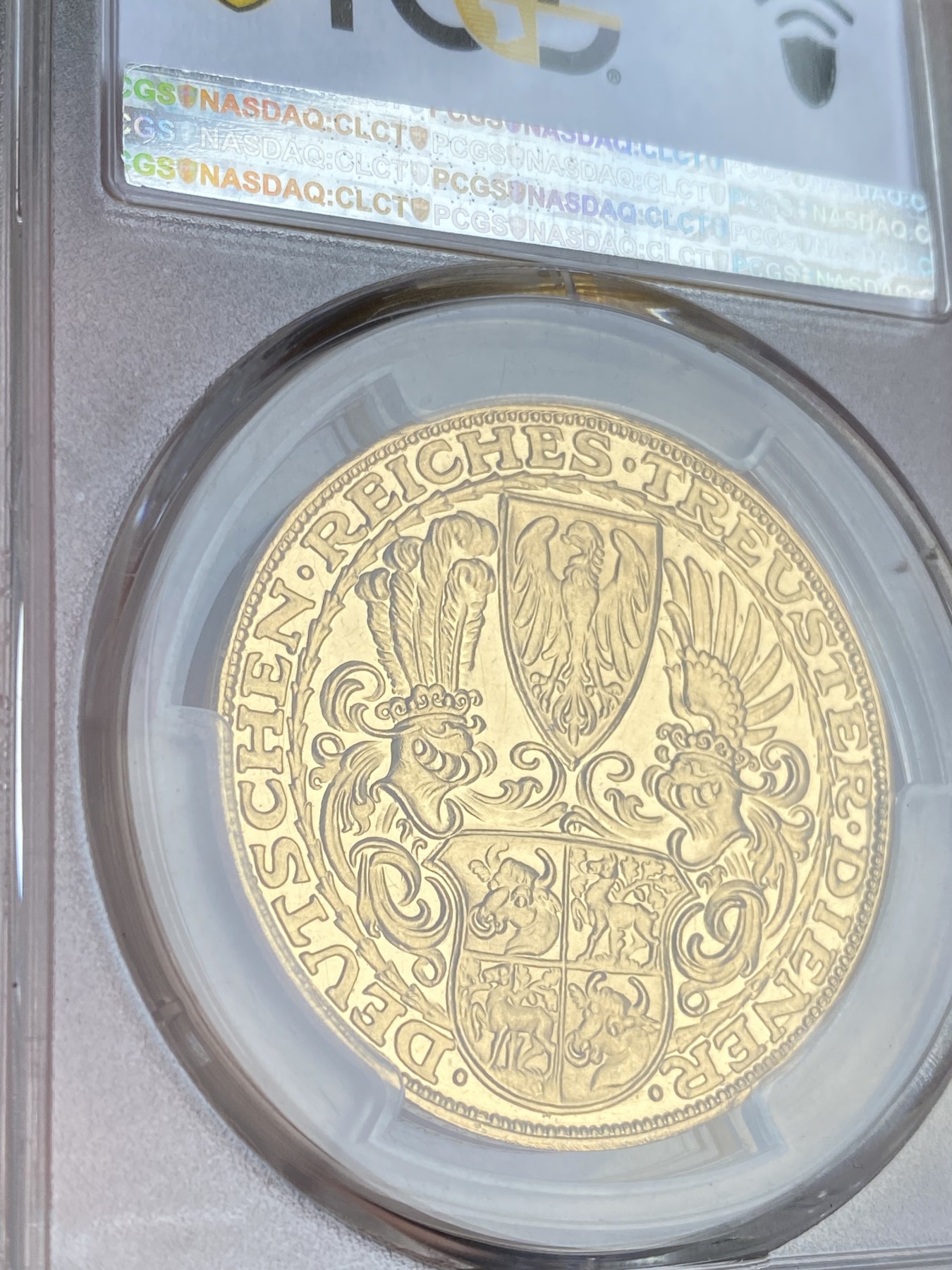 万国钱币拍卖第024期（诸神之战） PCGS SP62 1927年德国魏玛共和国兴登堡总统80大寿金质5马克币章 卡尔哥茨设计，大名誉品种，高点无损，底板镜面，22.4g大型金章，收藏与抗风险佳品，22年条顿堡裸章成交价约2.5万。