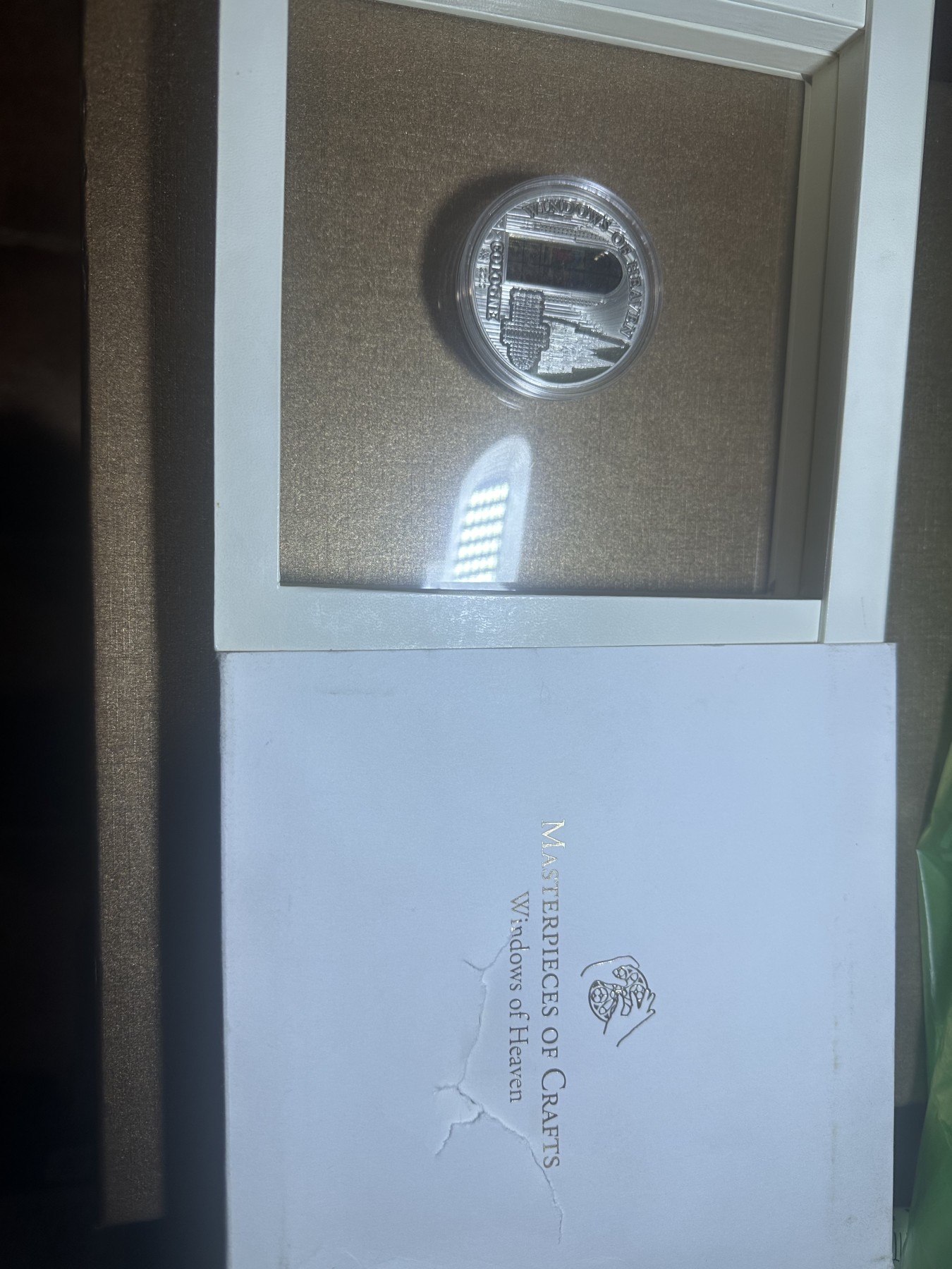 CSIS-GREAT评级精品钱币拍卖第二百四十四期 库克天堂之窗系列首枚 科隆大教堂 银币 带盒证 品如图 盒子外皮有裂