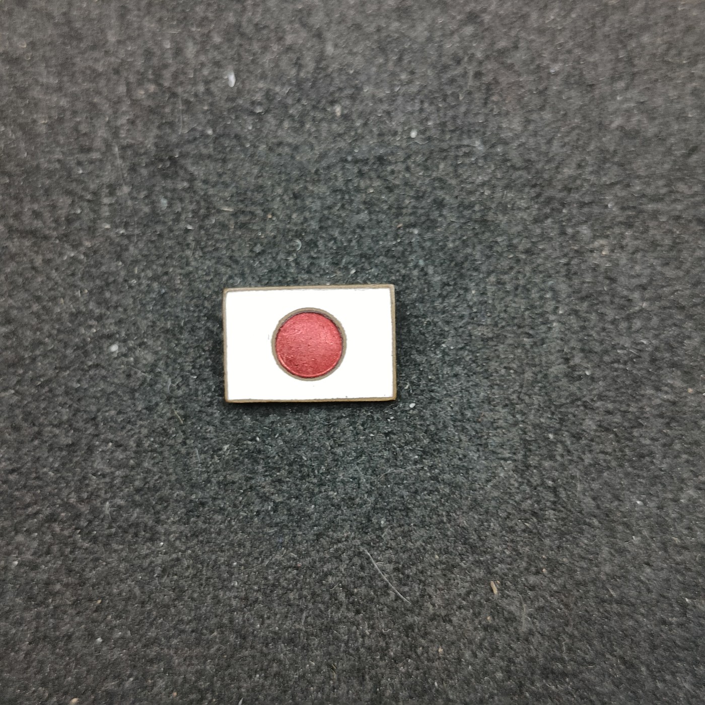 全场0元起拍 第151期 咸鱼国勋章拍卖专场 4月28日（周日）下午6：00开始 日本战时 爱国妇人会国旗珐琅章