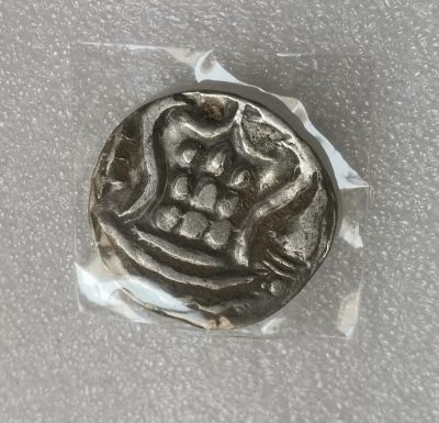 瓶子🏺第138期拍卖会 -  稀少早期版本  8世纪骠国大银币  32毫米10.3克超大型