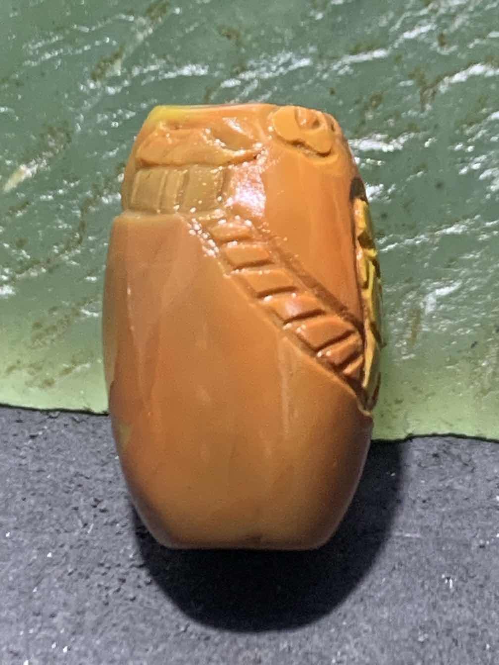 精美战国红玛瑙手工雕刻求佛问道桶珠一颗
