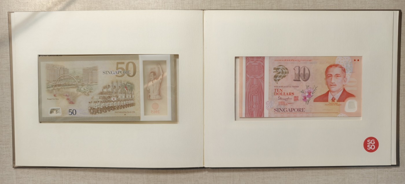 紫瑗钱币——第343期拍卖——纸币场 新加坡 2015年 建国50周年 纪念钞 10 50元 一套2枚 共60新币 原册 UNC