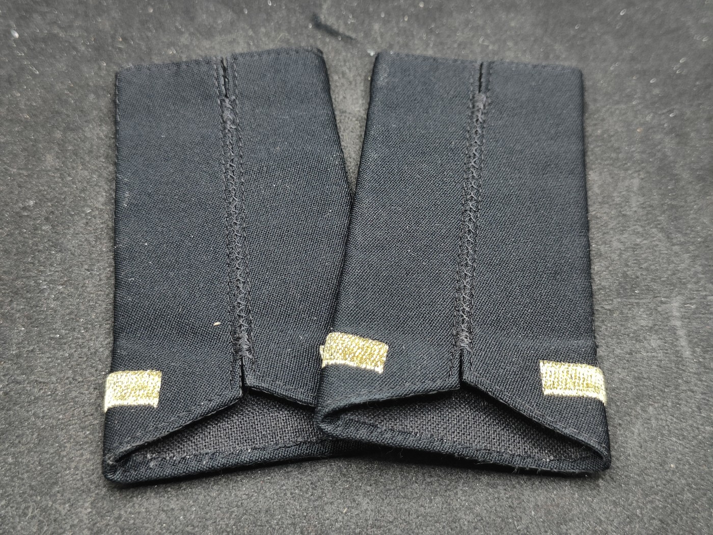 全场0元起拍 第151期 咸鱼国勋章拍卖专场 4月28日（周日）下午6：00开始 日本海自肩章一对