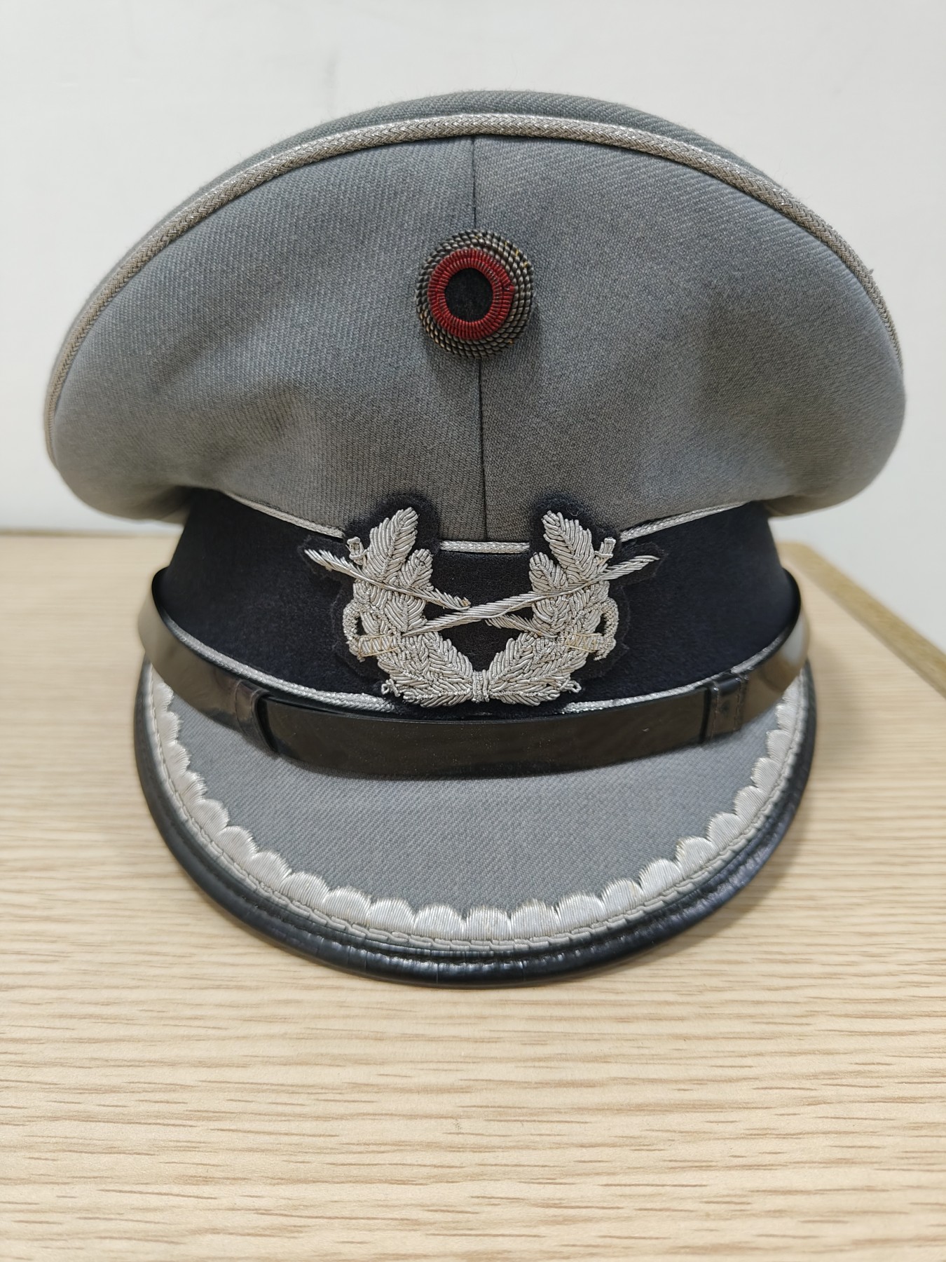 全场0元起拍 第151期 咸鱼国勋章拍卖专场 4月28日（周日）下午6：00开始 西德陆军尉官大檐帽 57CM