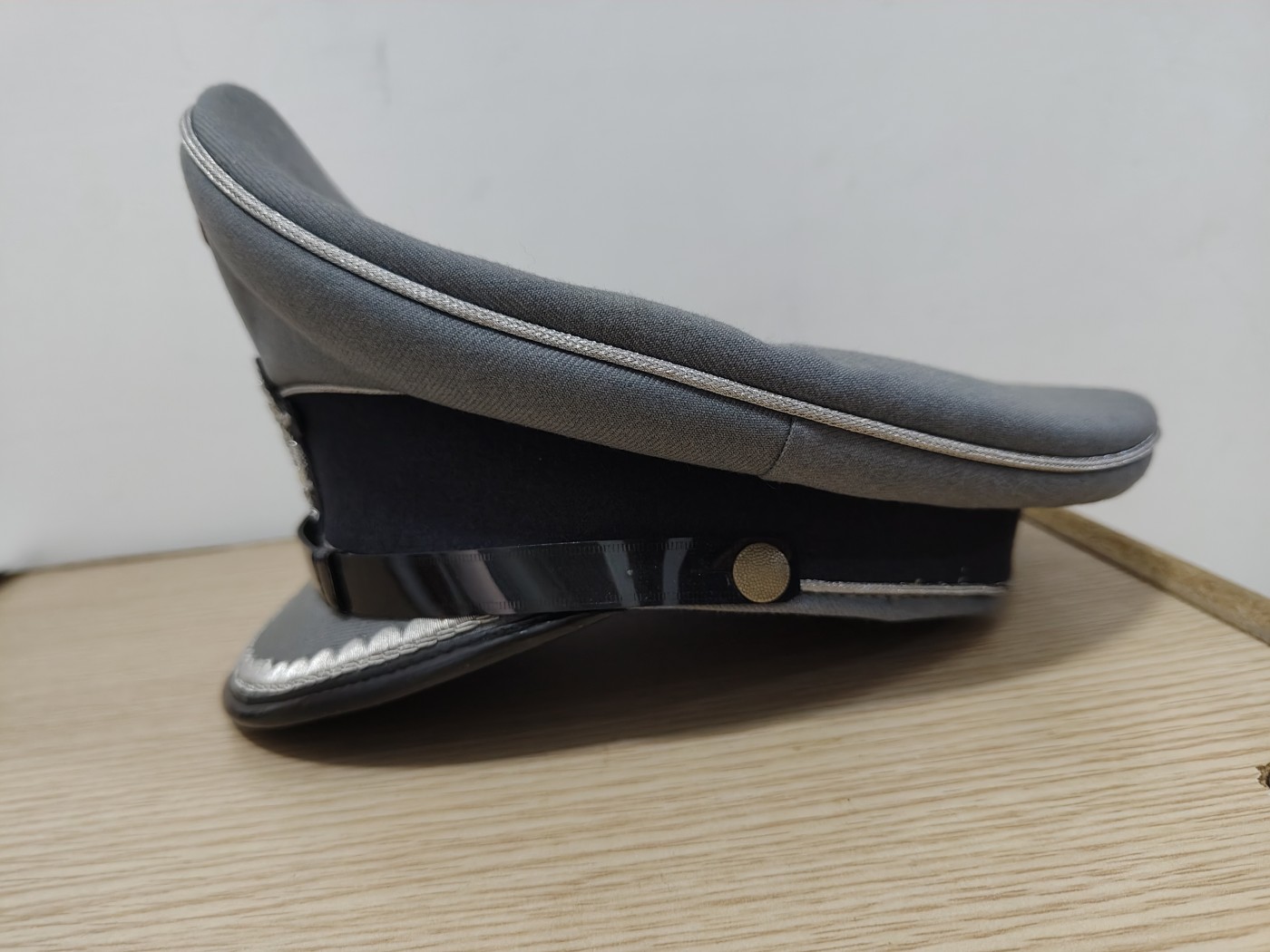 全场0元起拍 第151期 咸鱼国勋章拍卖专场 4月28日（周日）下午6：00开始 西德陆军尉官大檐帽 57CM