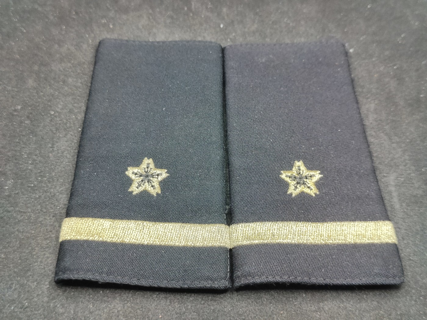 全场0元起拍 第151期 咸鱼国勋章拍卖专场 4月28日（周日）下午6：00开始 日本海自肩章一对