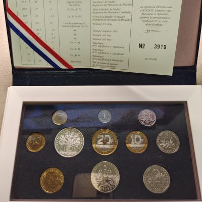 0起1加-纯粹捡漏拍-316银币套币场 - 法国1999年官方精制套币-含100法郎精制银币-盒证全