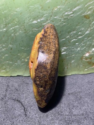 精美亚光原皮战国红玛瑙手工俏色巧雕灵猴吊坠一个 精美亚光原皮战国红玛瑙手工俏色巧雕灵猴吊坠一个