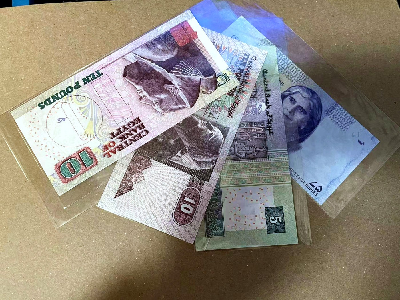 【Blue Auction】✨世界纸币精拍第468期【精】 【一组4张】埃及&巴基斯坦纸币一组 含豹子号 全新UNC