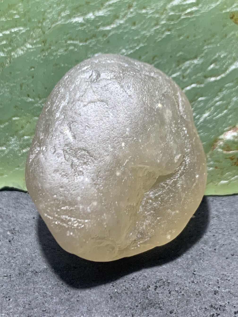 精美天然地表宝石光金丝玉原石一块