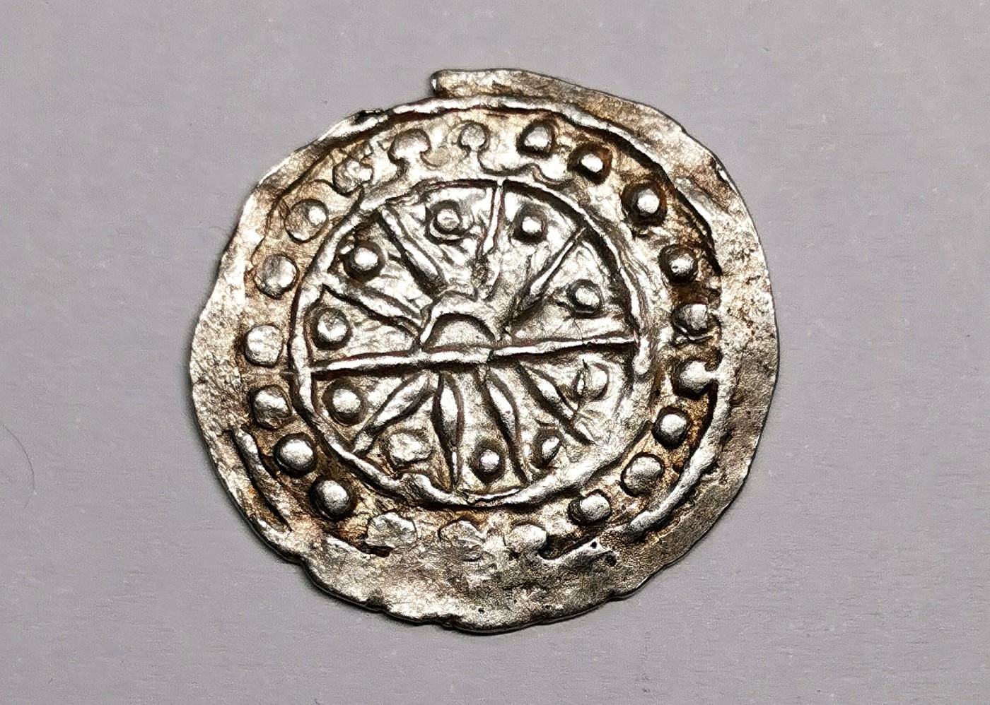 凡希社世界钱币微拍第二百六十七期 公元七世纪骠国 太阳/室利靺蹉1/4Unit银币原光AU，这个品种的UNIT常见，小面值银辅币少！