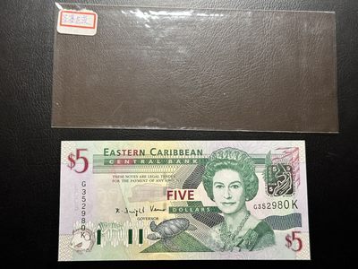 八十四场 - 东加勒比5$，老版本女王！品相unc！圣基尼茨出品！少见国家！号码无47！