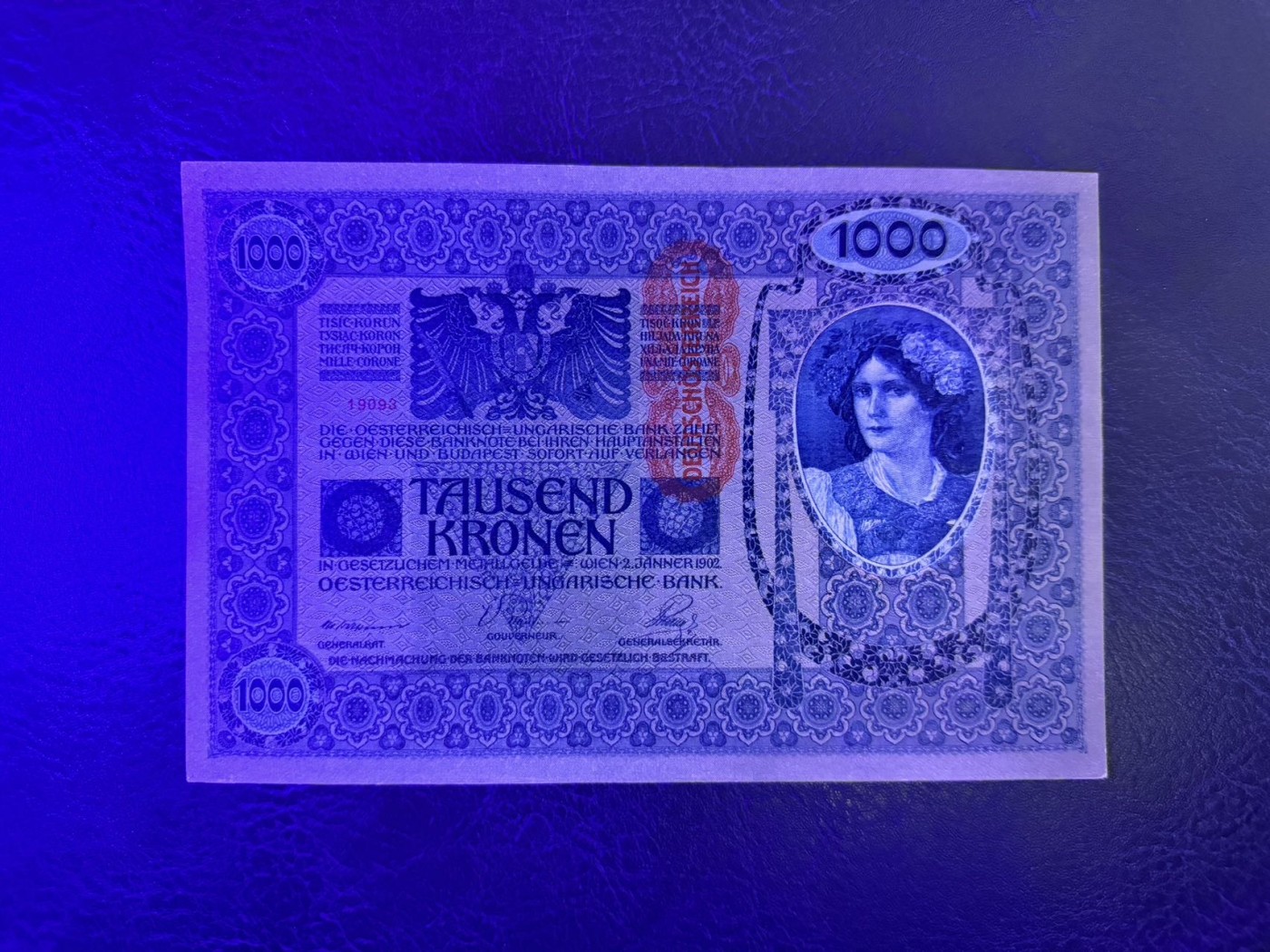 收藏联盟Quantum Auction 第341期拍卖  奥匈帝国加盖奥地利1902年1000克朗 品相UNC- 细节如图 大票幅