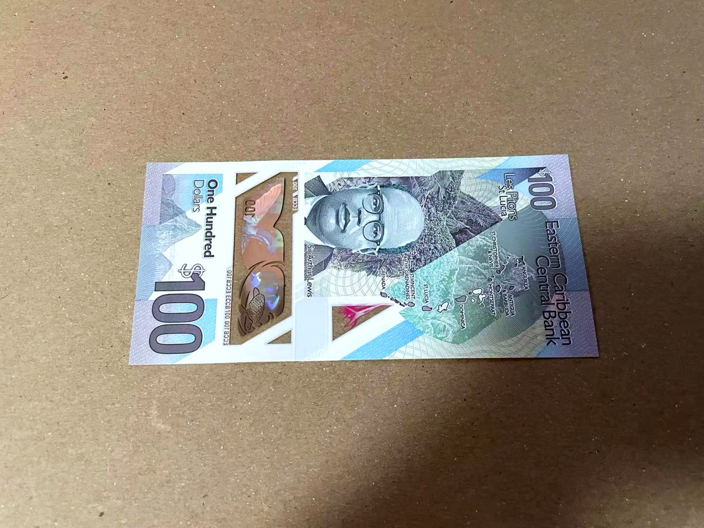 【Blue Auction】✨世界纸币精拍第468期【精】 【444豹子号】东加勒比 2019年100元 全新UNC 女王