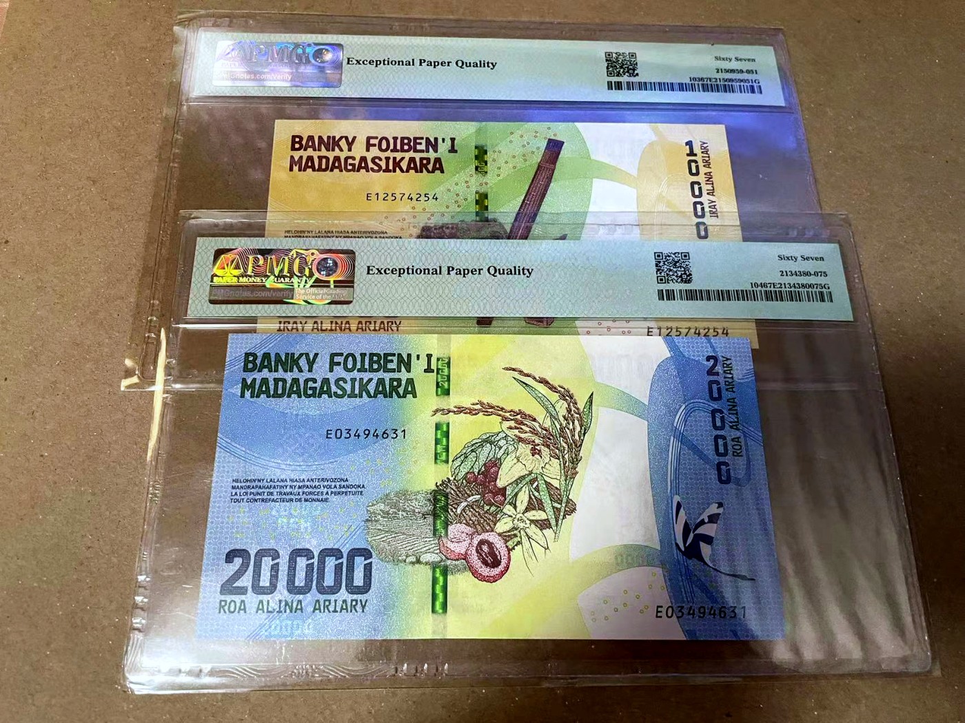 【Blue Auction】✨世界纸币精拍第468期【精】 【一组2张】马达加斯加 2017年10000-20000阿里亚里 PMG67EPQ 