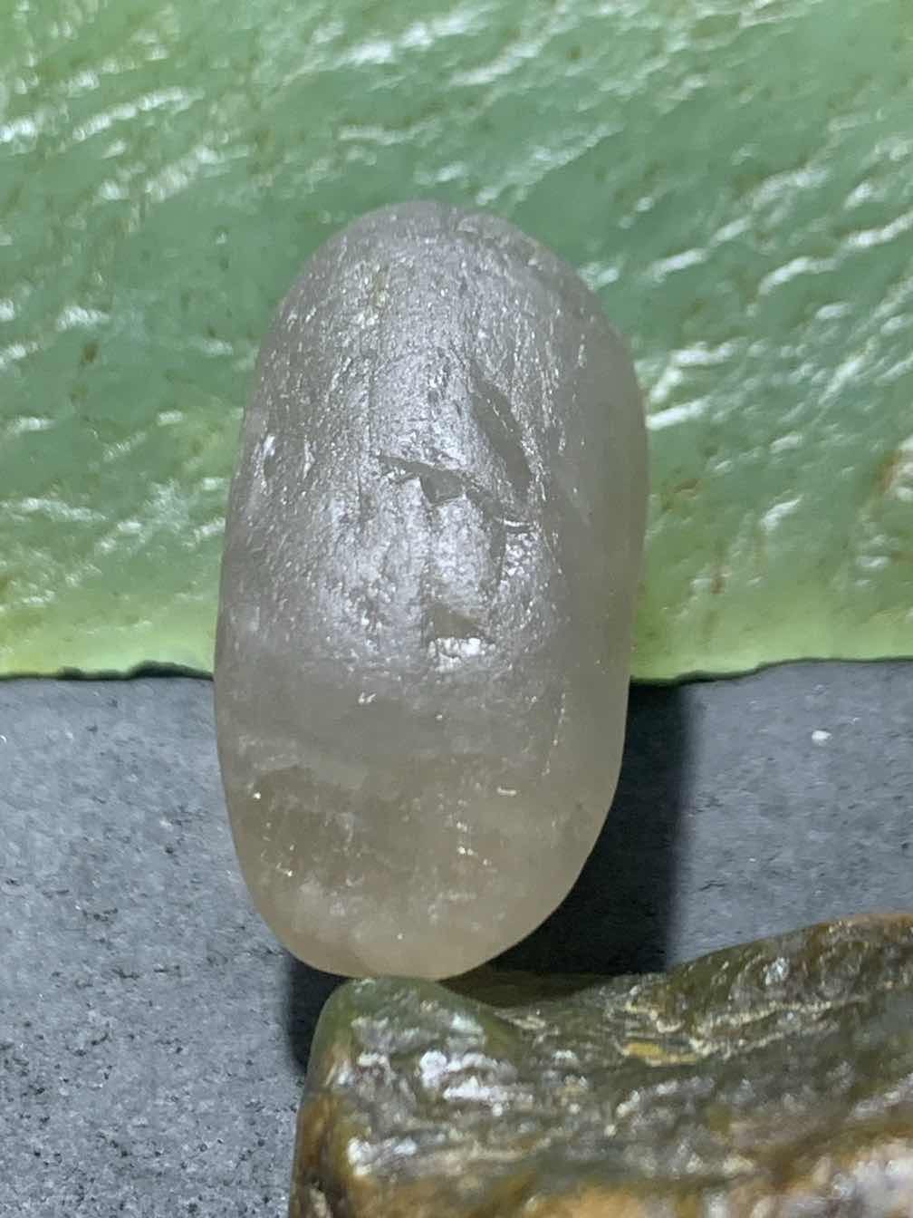 精美天然地表宝石光金丝玉原石一块