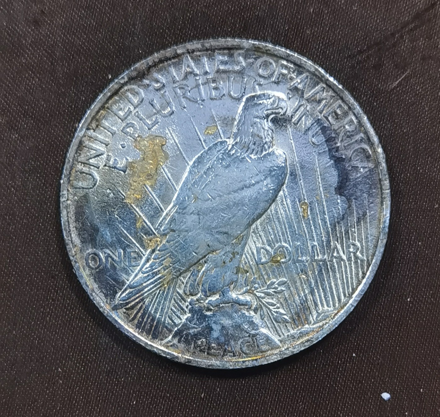 北京马甸外国币专卖微拍第118期，外国金银专场，陆续上新，欢迎关注 1923年美国和平银币，背面有氧化及黄色胶状物如图