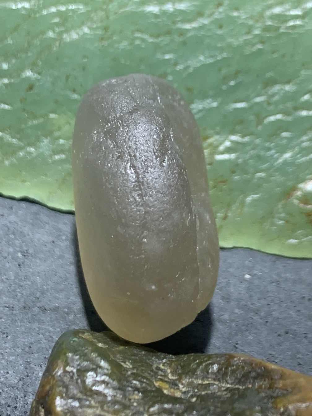精美天然地表宝石光金丝玉原石一块